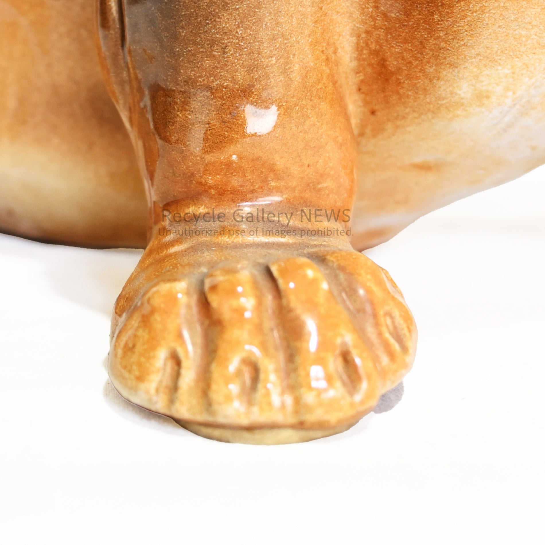 Large ceramic Dachshund figurine 38cm wide Dog Object / 大きなダックスフンドの陶器人形 ワイド約38cm 犬 置物 オブジェ