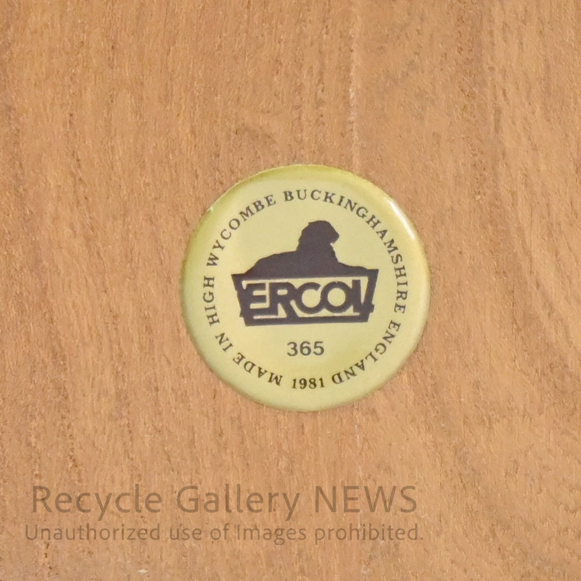 Ercol Quaker Chair  British Elm Wood Traditional Craftsmanship  / クエーカーチェア  イギリス エルム材  職人技