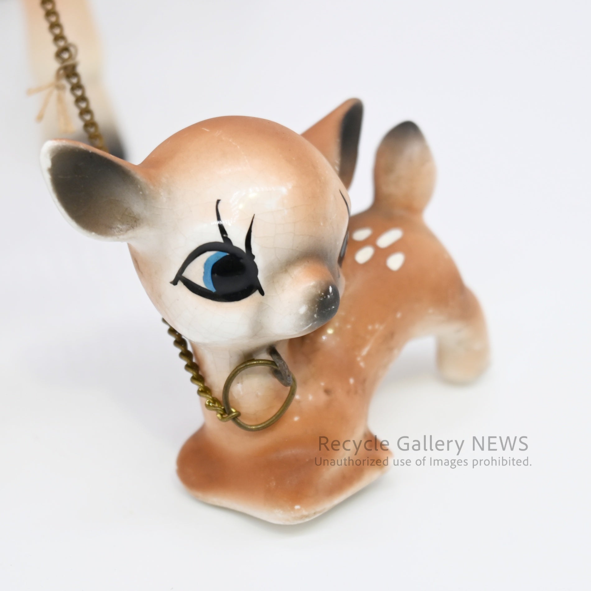 Deer and baby Bambi ceramic figurine 1950s Showa retro Japan / 鹿の親子 バンビ 陶器 置物 オブジェ 1950年代 昭和レトロ 日本
