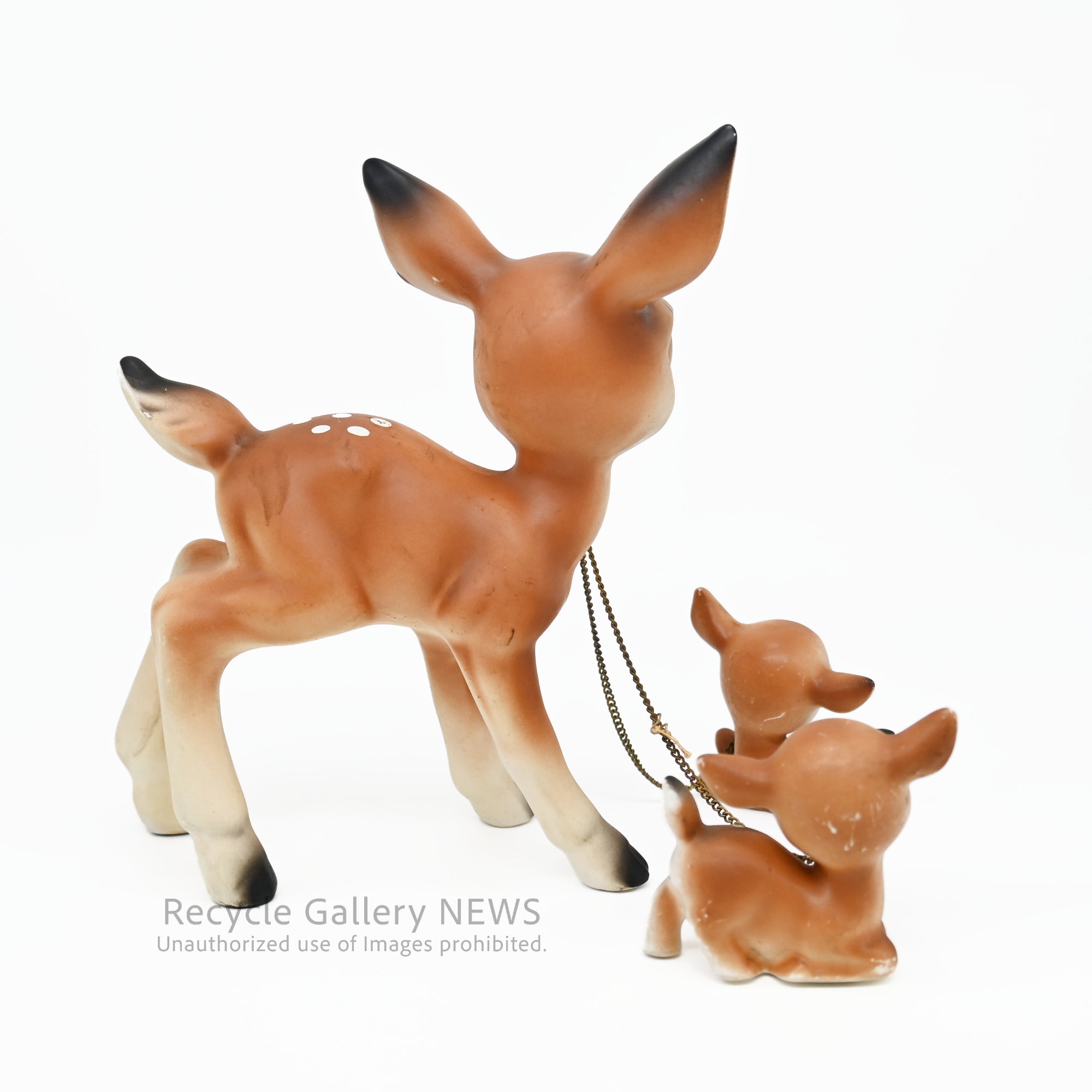 Deer and baby Bambi ceramic figurine 1950s Showa retro Japan / 鹿の親子 バンビ 陶器 置物 オブジェ 1950年代 昭和レトロ 日本