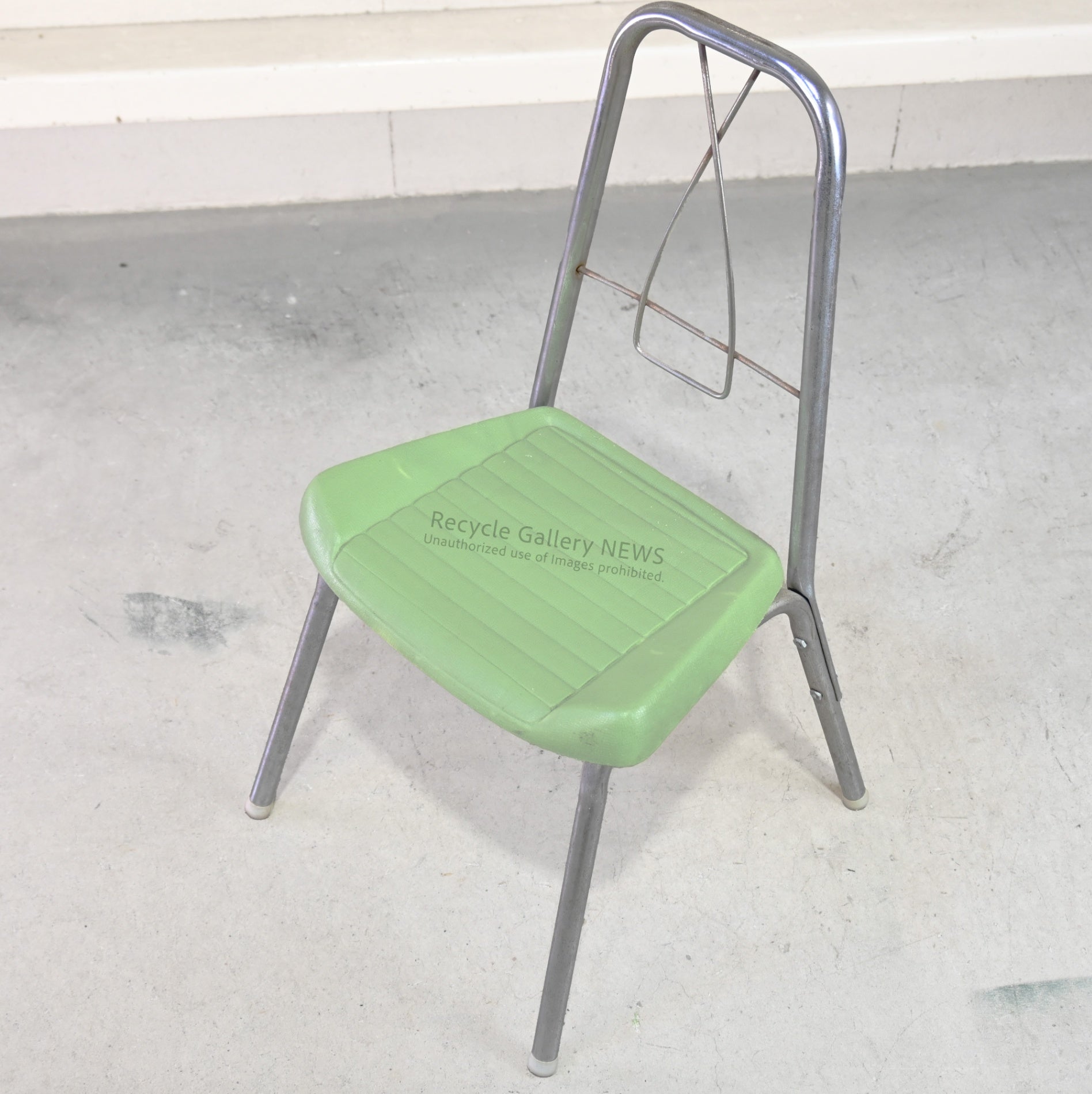 Vintage chair Green Industrial Retro Classic / 椅子 ヴィンテージチェア インダストリアル レトロ 緑 クラシック グリーン