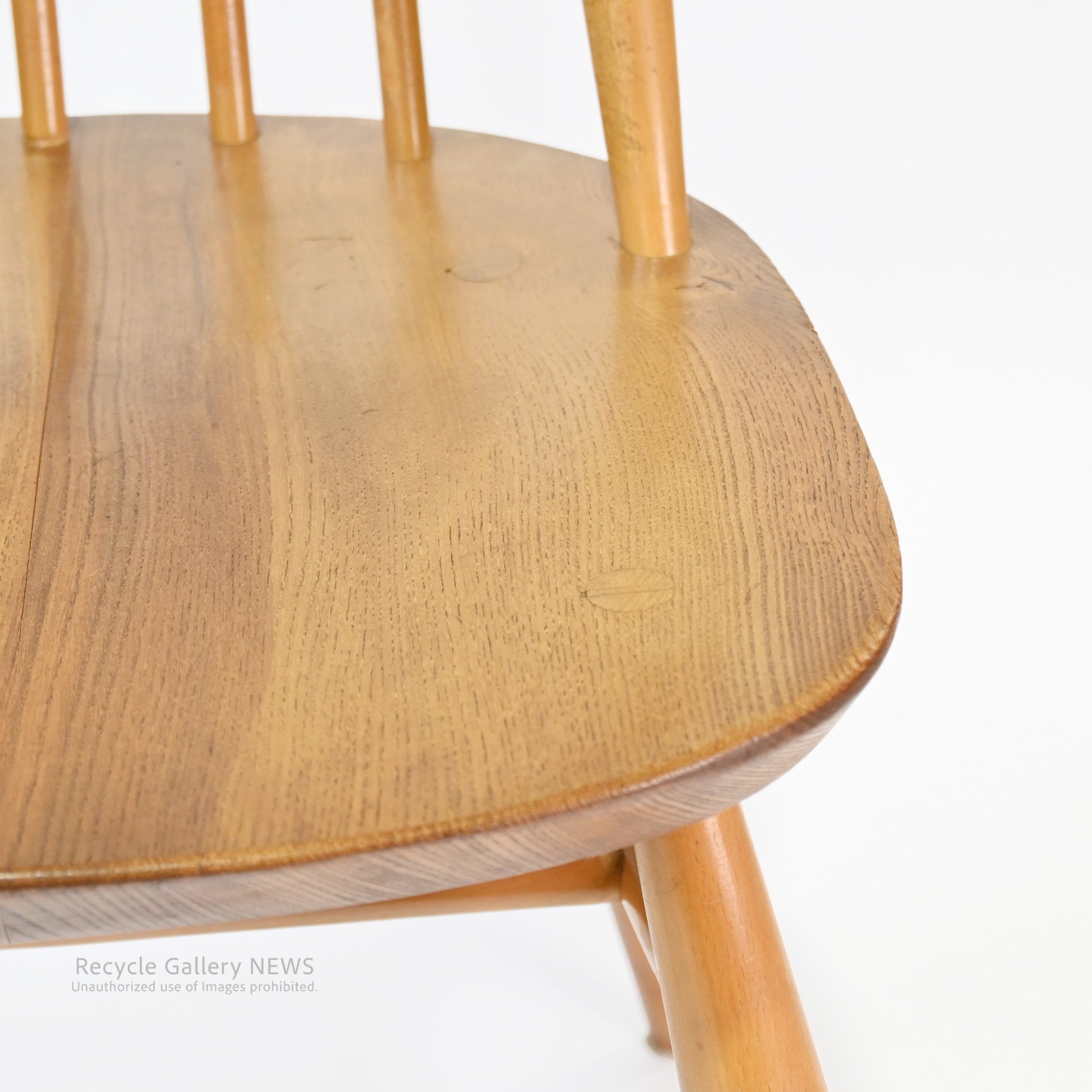 Ercol Ercol Goldsmith Chair British Elm Wood Traditional Craftsmanship Matches Scandinavian Design / アーコール ゴールドスミスチェア イギリス ニレ材  職人技 北欧モダン