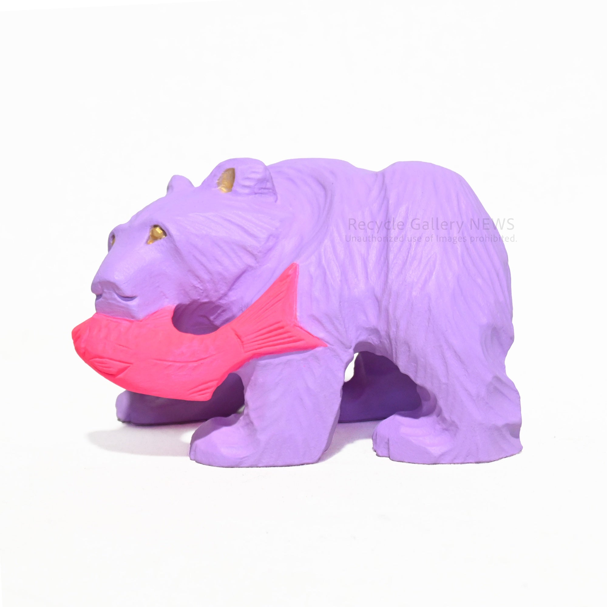 Repainted wooden carved bear Creamy purple Colorful objet Japanese