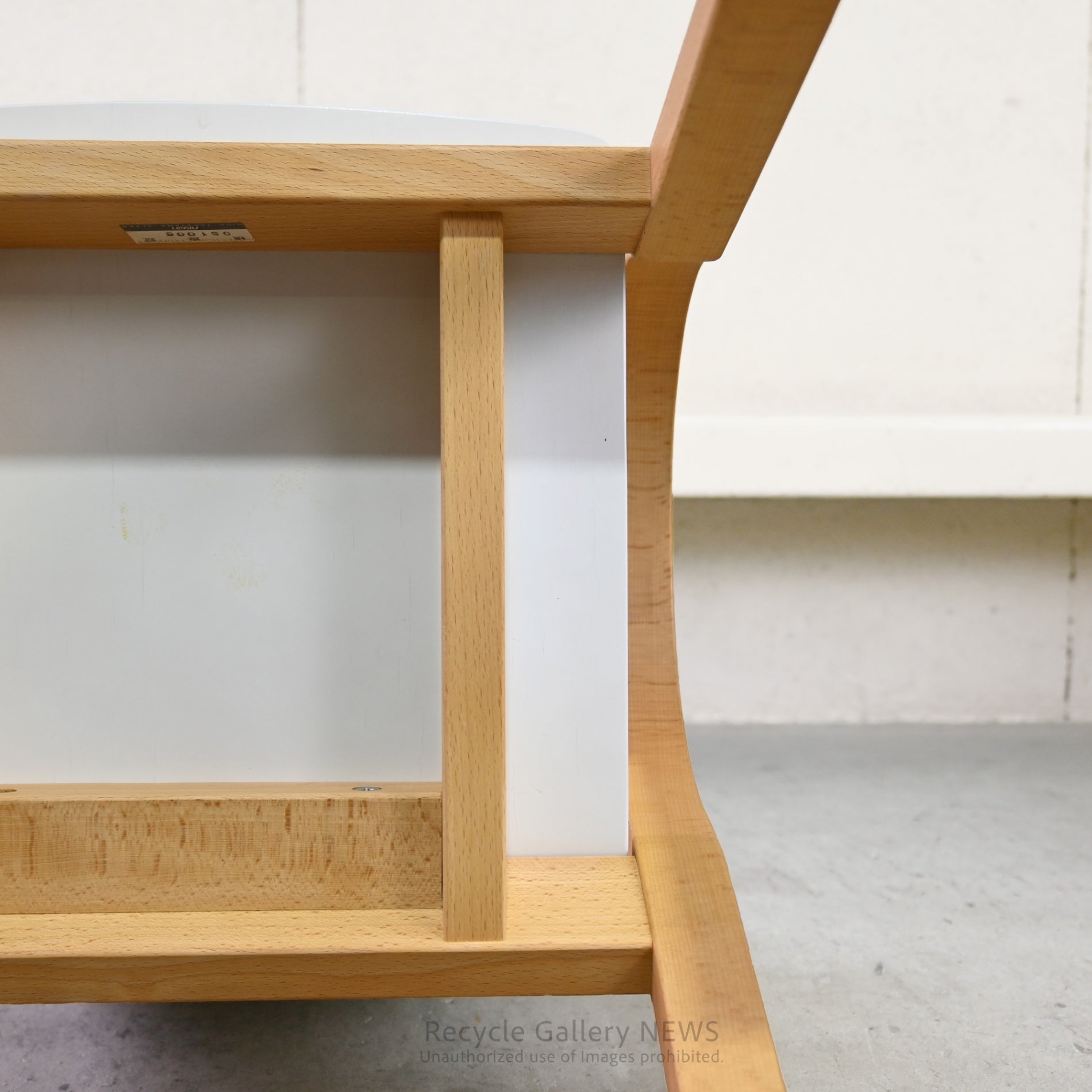 Nisshin Mokko ac-cent Kids chair White Japan / 日進木工 アクセント キッズチェア ホワイト 日本