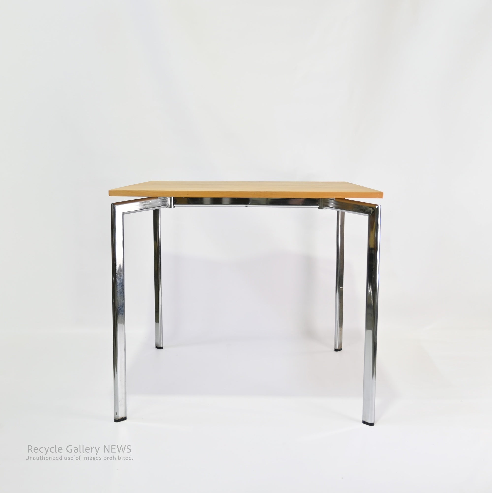 CAMPUS BY LAMMHULTS Square Table  Sweden Scandinavian Modern Furniture / ラムホルツ キャンパスシリーズ スクエアテーブル スウェーデン 北欧家具 北欧モダン