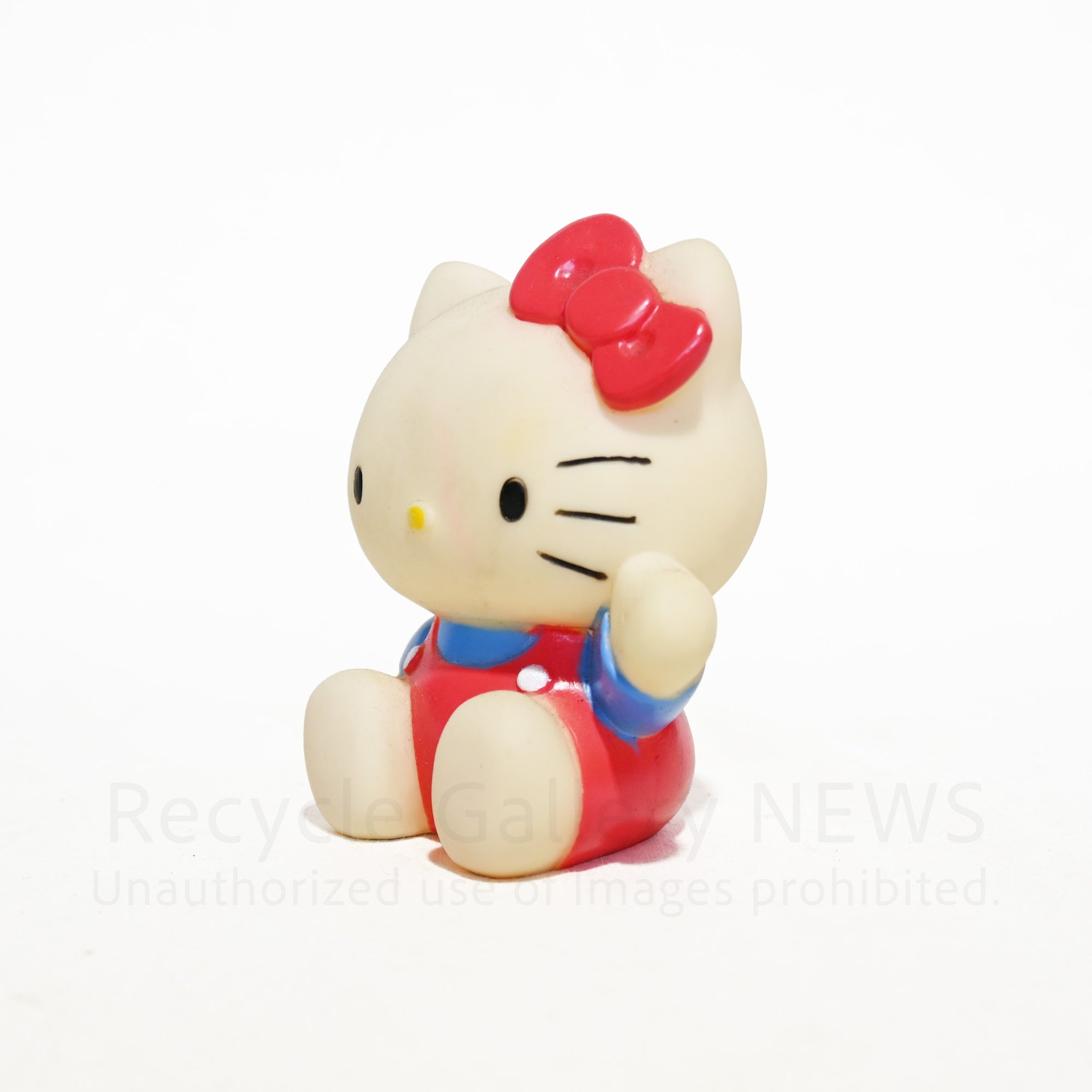 Hello Kitty Soft Vinyl Mascot 1993 Vintage Rare / ハローキティ ソフビ マスコット 1993年 ヴィンテージ レア 汚れあり
