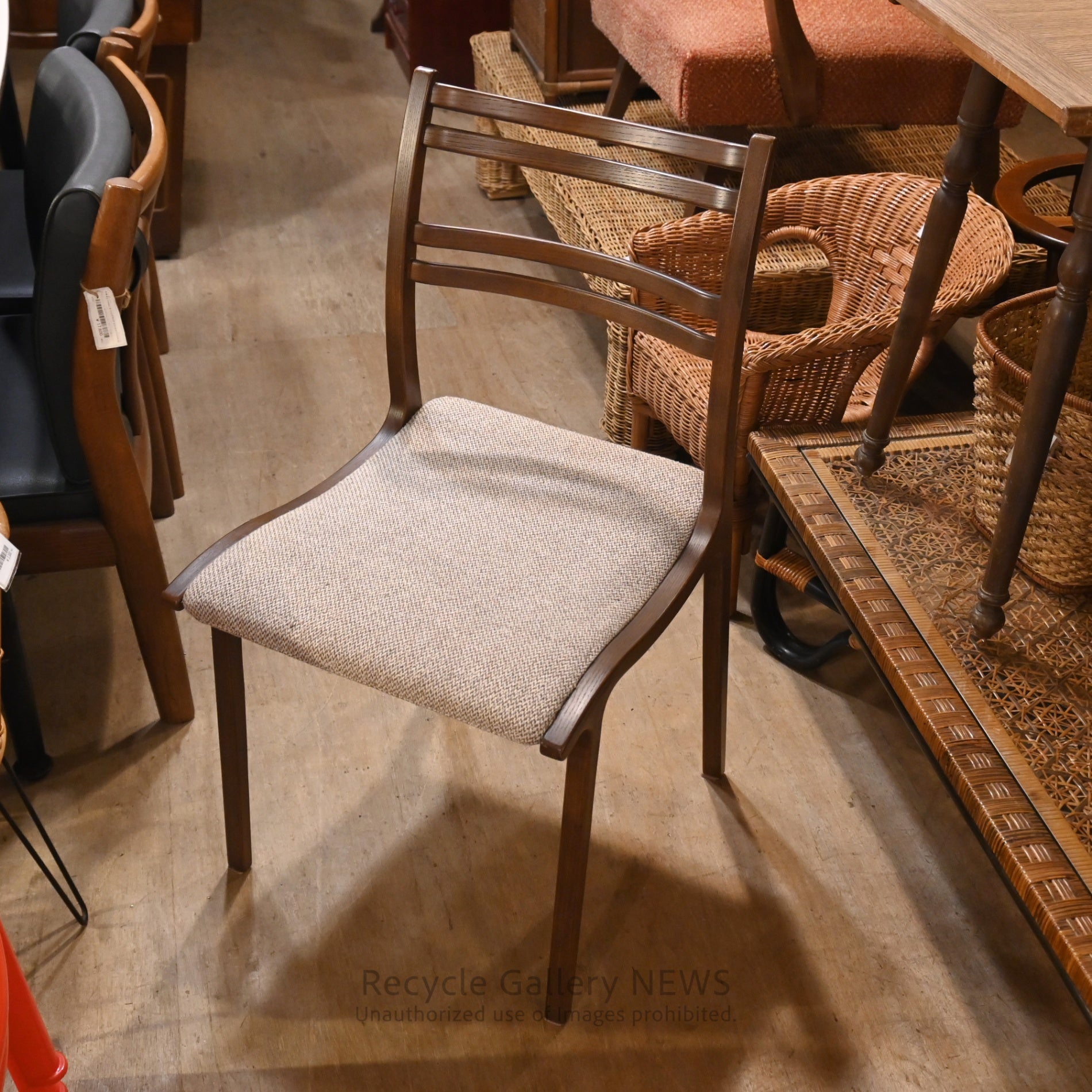 Fuji Furniture Wooden Armless Chair "Calm" Japan Scandinavian Style / 冨士ファニチア アームレスチェア カーム 日本 北欧 木製