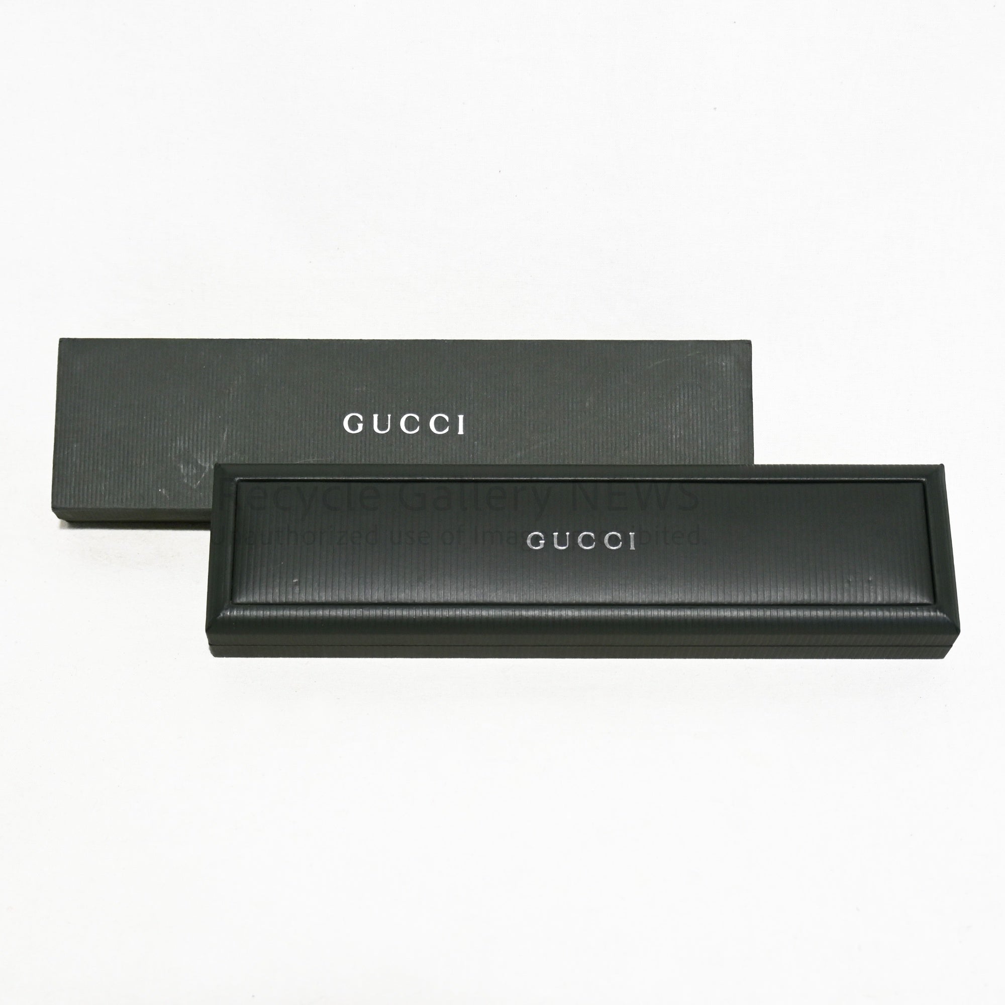 Gucci 6000.2.L Quartz Gold White Shell Operation Unconfirmed Treated as Junk / グッチ クオーツ ゴールド ホワイトシェル 動作未確認・ジャンク扱い