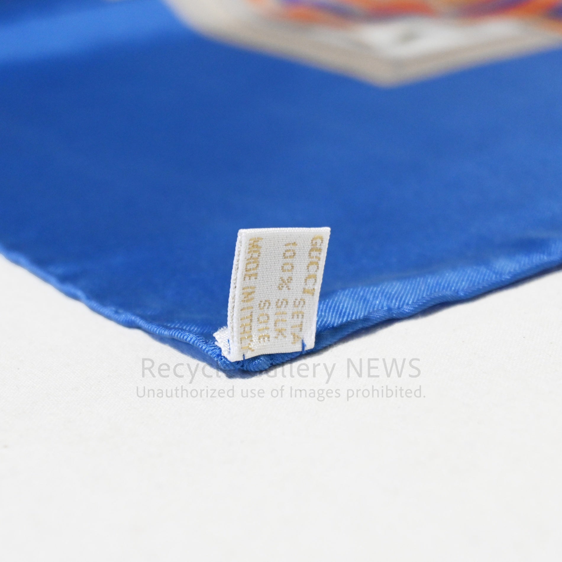 GUCCI Large Scarf Rosette Pattern Silk Medal Ribbon Blue Vintage Gucci / グッチ 大判スカーフ ロゼット柄 シルク 勲章 リボン 青 オールドグッチ