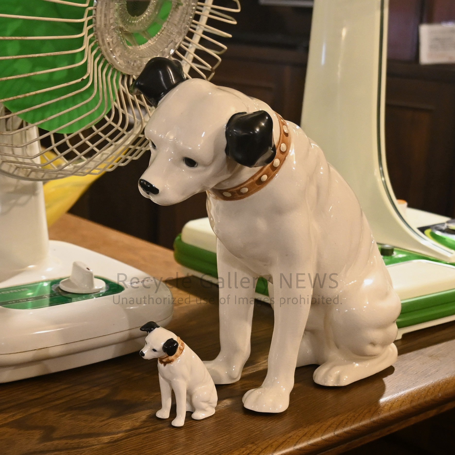 His Master's Voice "Nipper" Vintage Ceramic Dog Figurine Ornament Victor White / 『主人の声』ビクター犬 ニッパー 陶器フィギュリン オブジェ 犬の置物 オーディオ レトロ 白