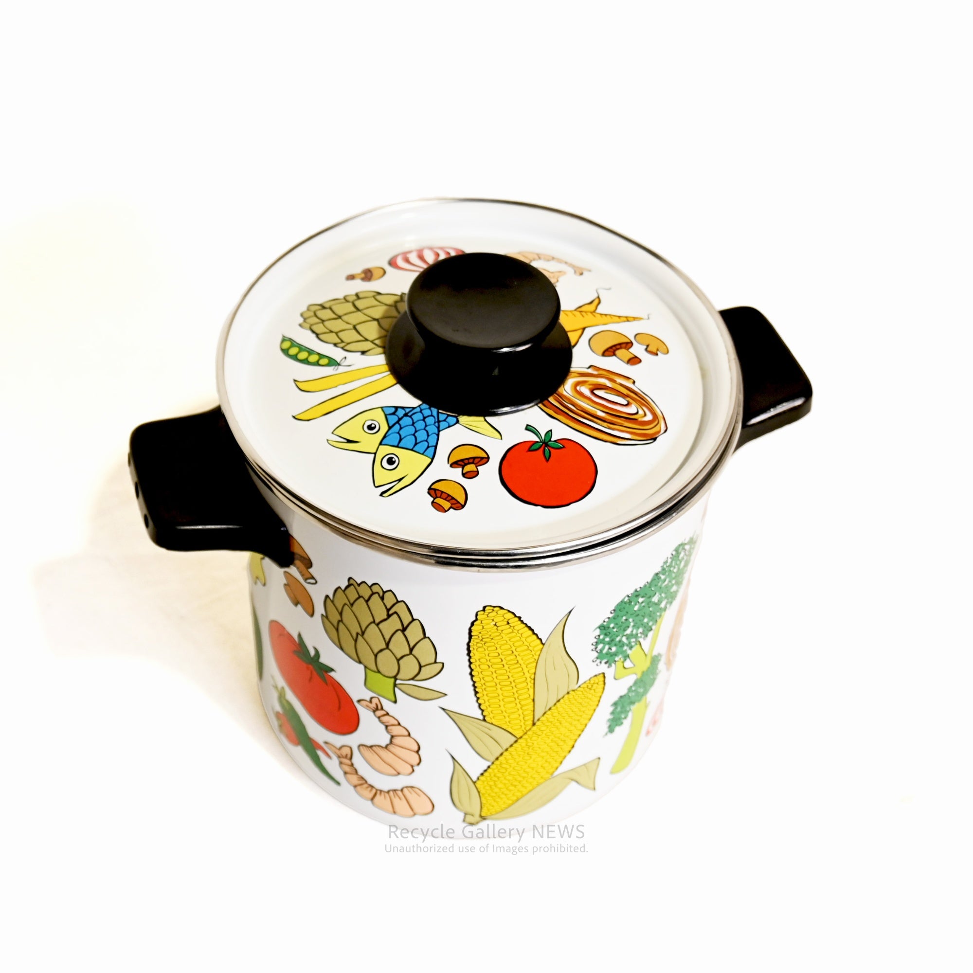 1960s American vintage enamel pot White with food design / 1960年代 アメリカ ヴィンテージ ホーロー鍋 ホワイト 食材デザイン