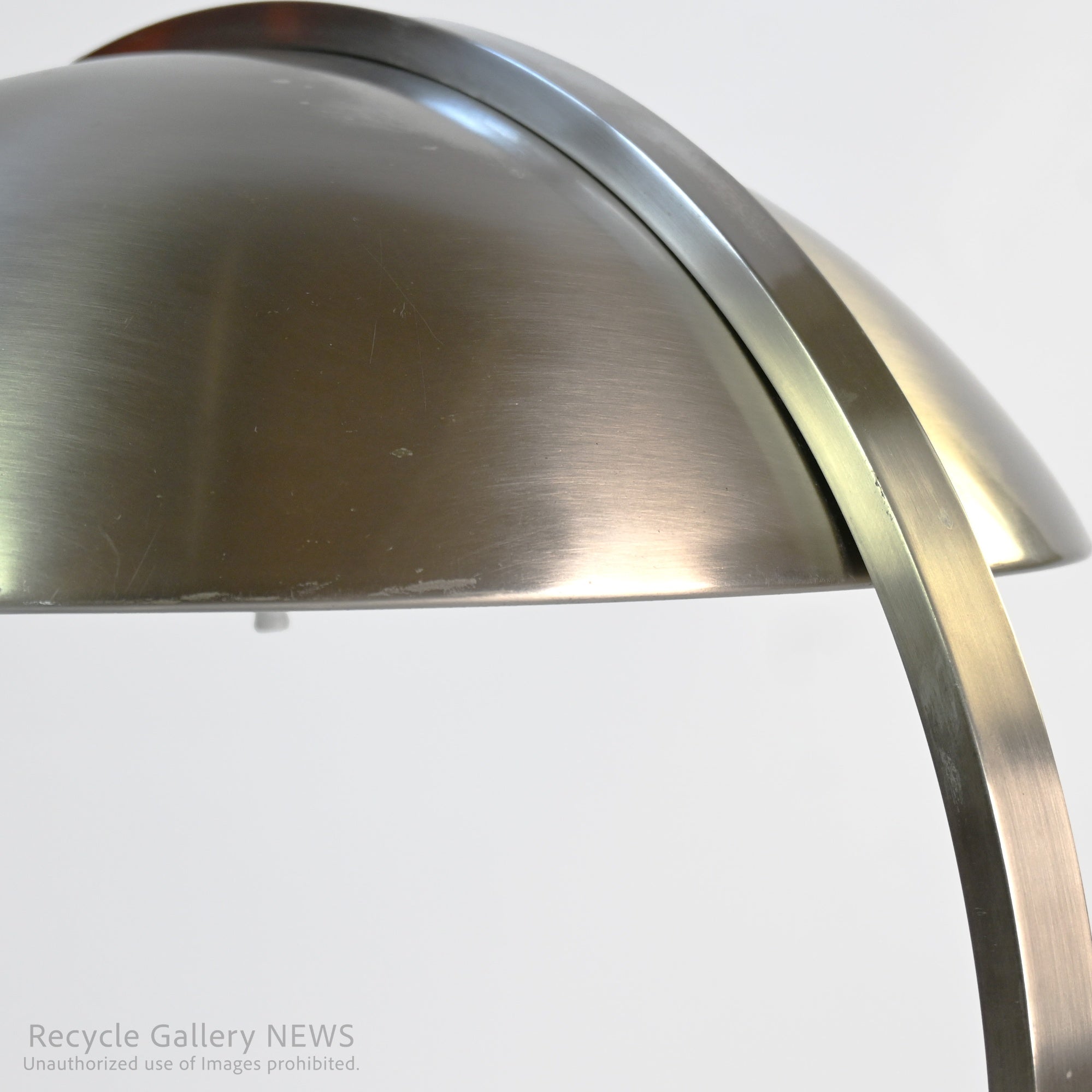 chrome desk lamp Rugged Industrial lamp Space Age Minimalist Design / クローム デスク ランプ スペースエイジ  無骨 インダストリアル ミニマル