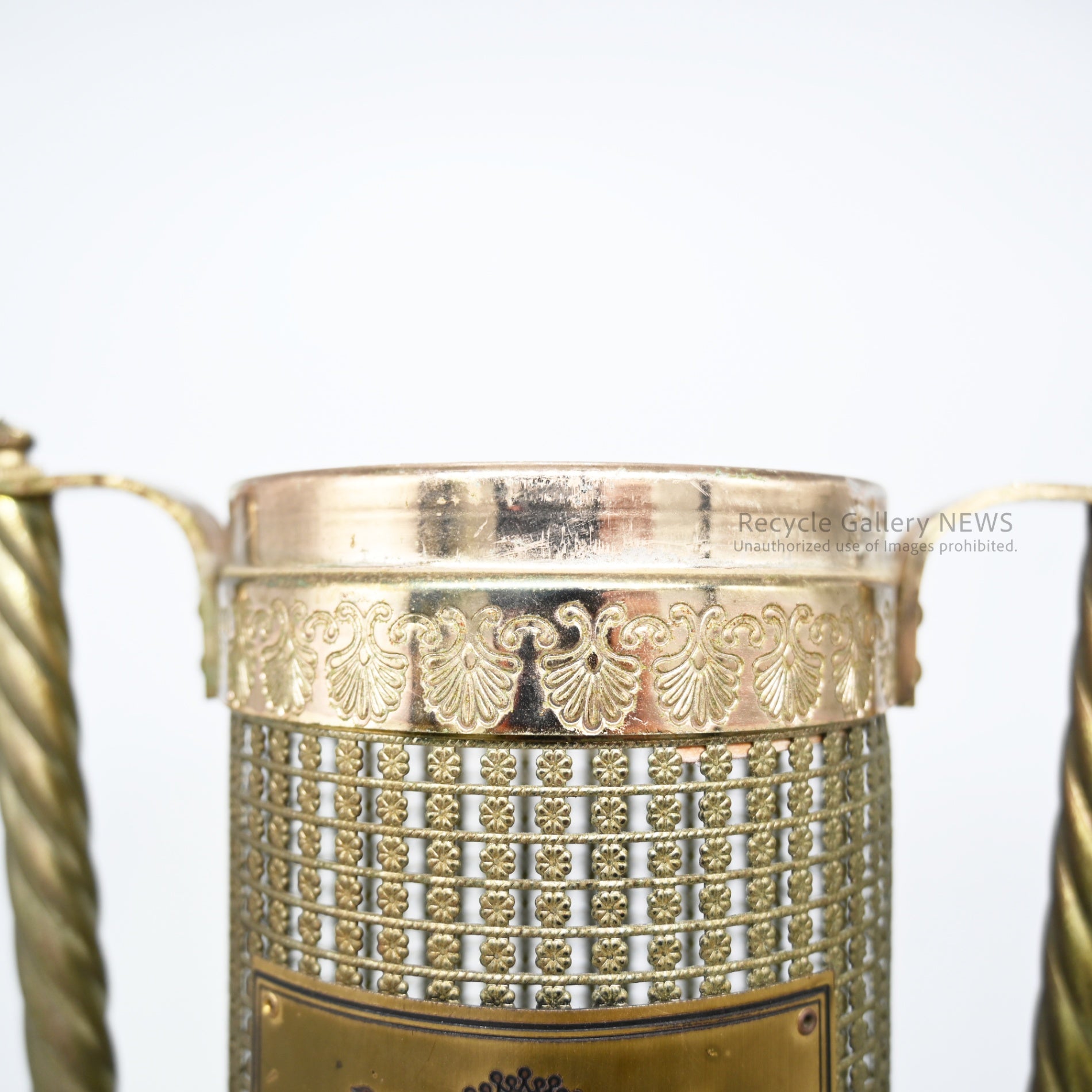 Musical Whiskey Bottle Case　Western Spirits Ornament Armor Takara Shuzo BIC'T /オルゴール付きウィスキー ボトルケース 洋酒 装飾品 甲冑 宝酒造 BIC'T