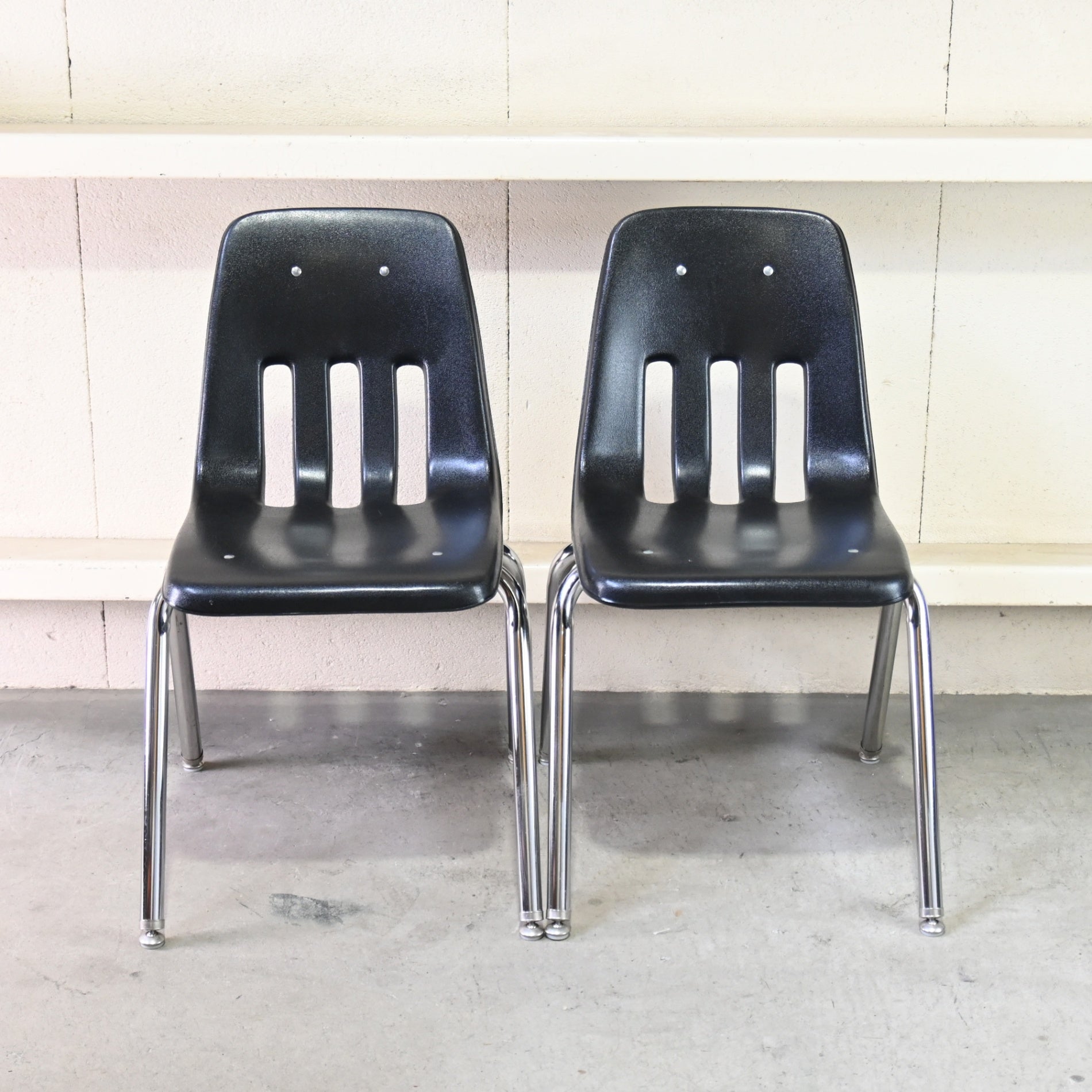 VIRCO Stacking chair Black Retro American Industrial design / バルコ スタッキングチェア ブラック レトロ アメリカン ヴィンテージ インダストリアルデザイン