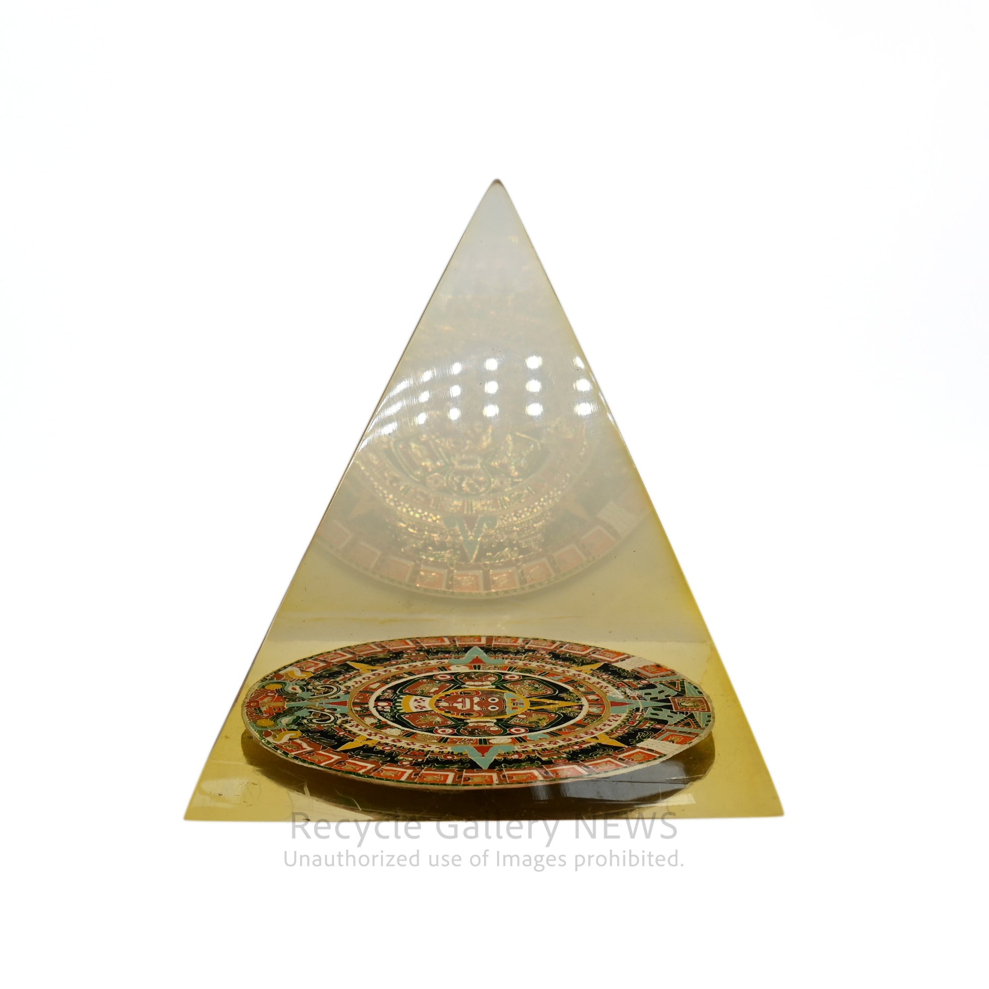 Acrylic Aztec Sun Stone Calendario Azteca Mesoamerican Pyramid Topaz Object Display Piece / アクリル アステカカレンダー 太陽の石 メソアメリカ ピラミッド トパーズ オブジェ ディスプレイ