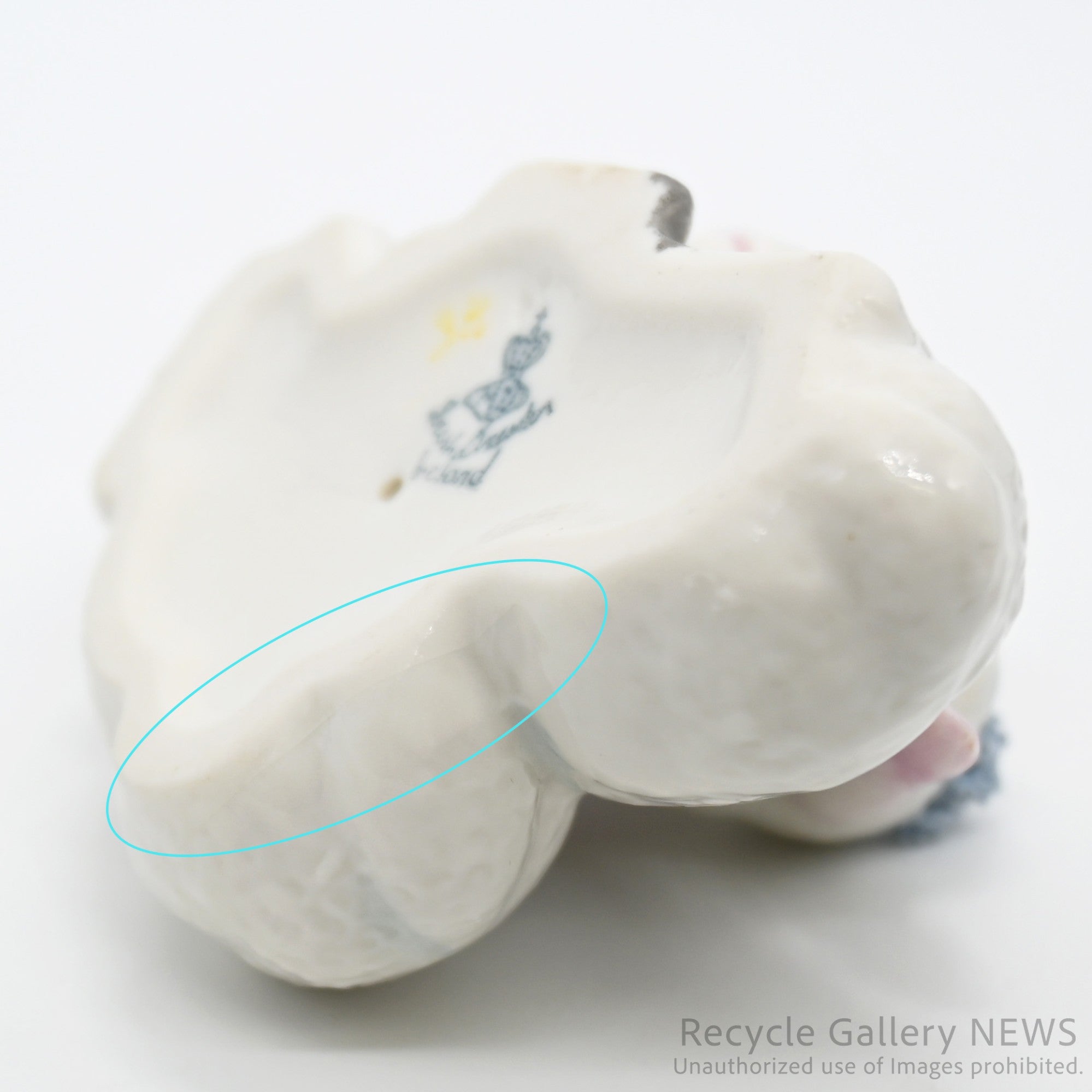 Irish Dresden Lace Porcelain White Lamb Figurine / アイリッシュ・ドレスデン 羊モチーフ 磁器 フィギュリン レース磁器 白 パステルカラー