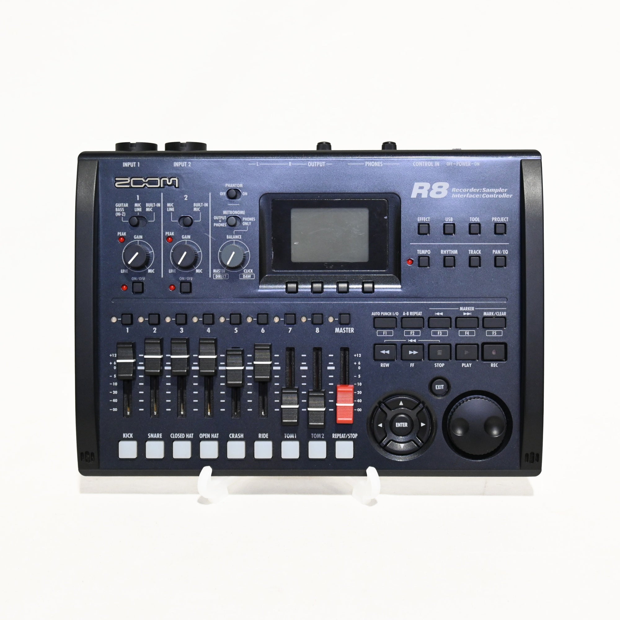 ZOOM R8 Multi-Track Recorder + FS 01 Foot Switch Set Discontinued product / ズーム R8 マルチトラックレコーダー＋ FS 01フットスイッチ セット 生産終了モデル