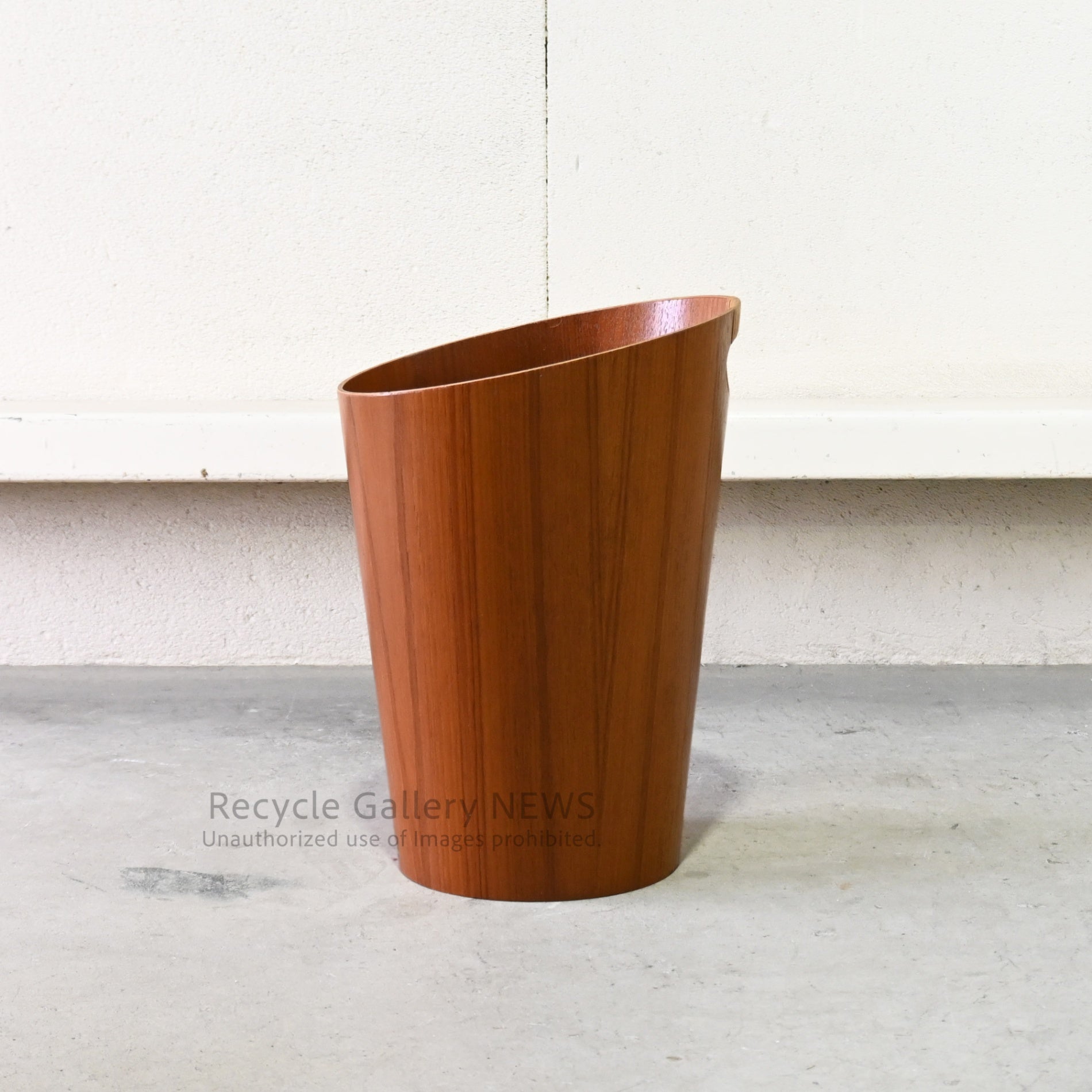 SAITO WOOD Molded Plywood Paper Basket Wastebasket Brown Discontinued / サイトーウッド 成形合板 ペーパーバスケット ゴミ箱 ブラウン 廃盤品