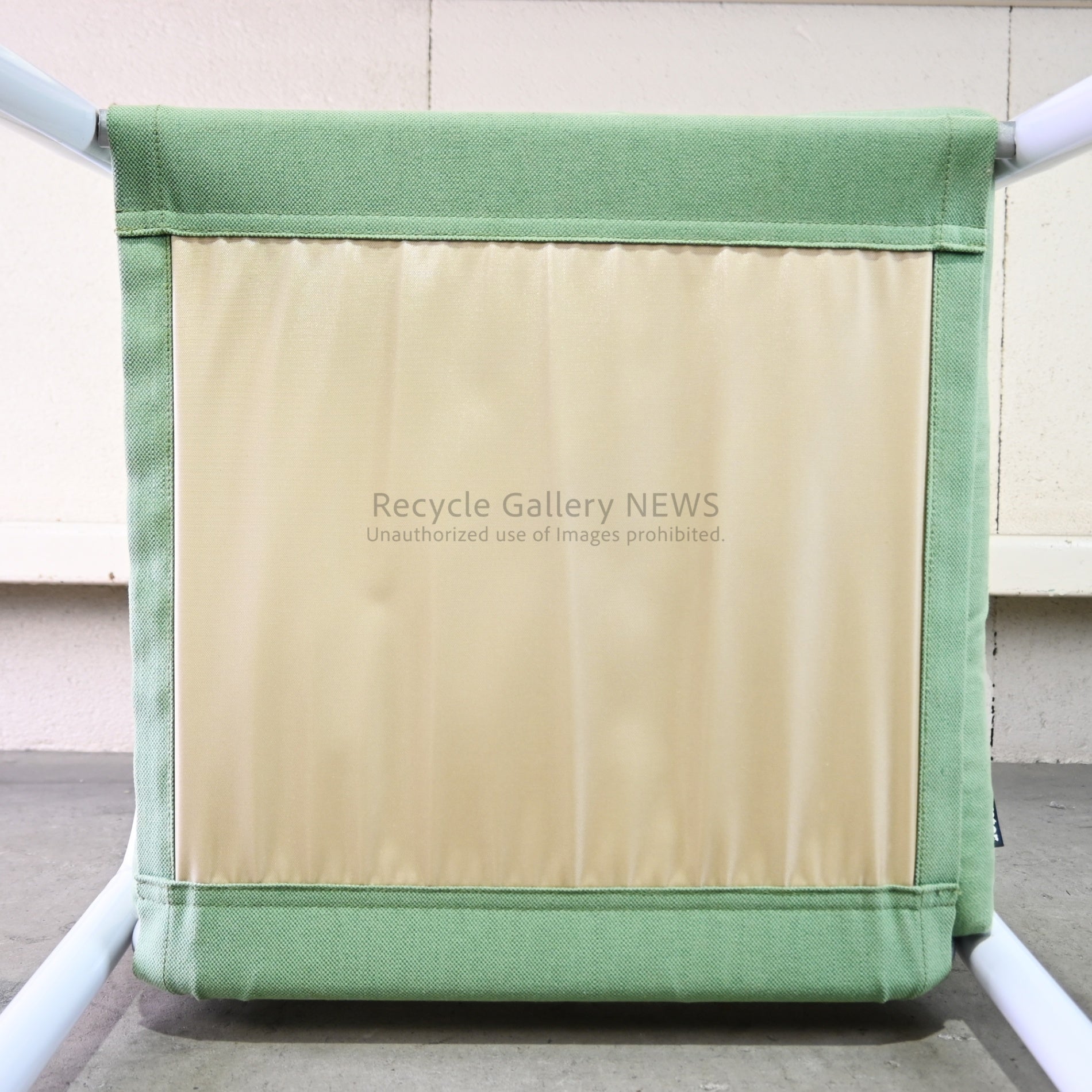 Innovator  Captain Chair Green Color Wood  Metal Sweden Scandinavian Modern Mid-Century / イノベーター キャプテン チェア 緑色 木 金属 スウェーデン 北欧モダン ミッドセンチュリー