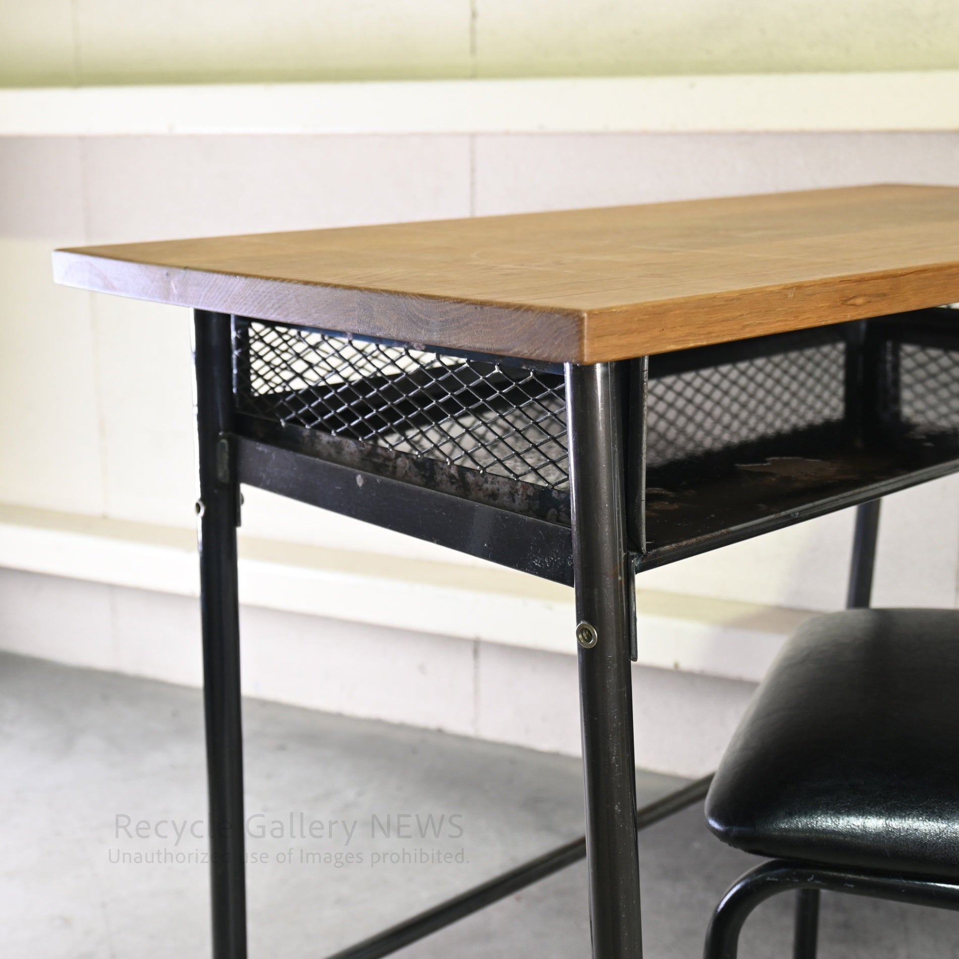 BIMAKES SOLID WOOD IRON DESK Compact desk and chair set Industrial design / ビメイクス ソリッドウッド アイアンデスク コンパクトデスク チェア セット 机 インダストリアルデザイン