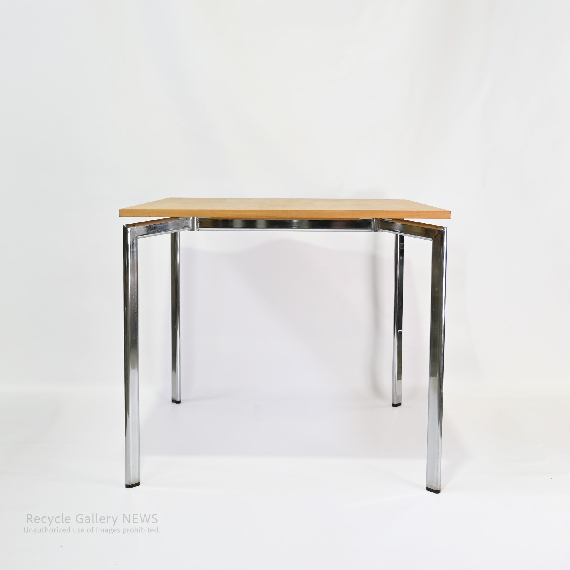 CAMPUS BY LAMMHULTS Square Table  Sweden Scandinavian Modern Furniture / ラムホルツ キャンパスシリーズ スクエアテーブル スウェーデン 北欧家具 北欧モダン