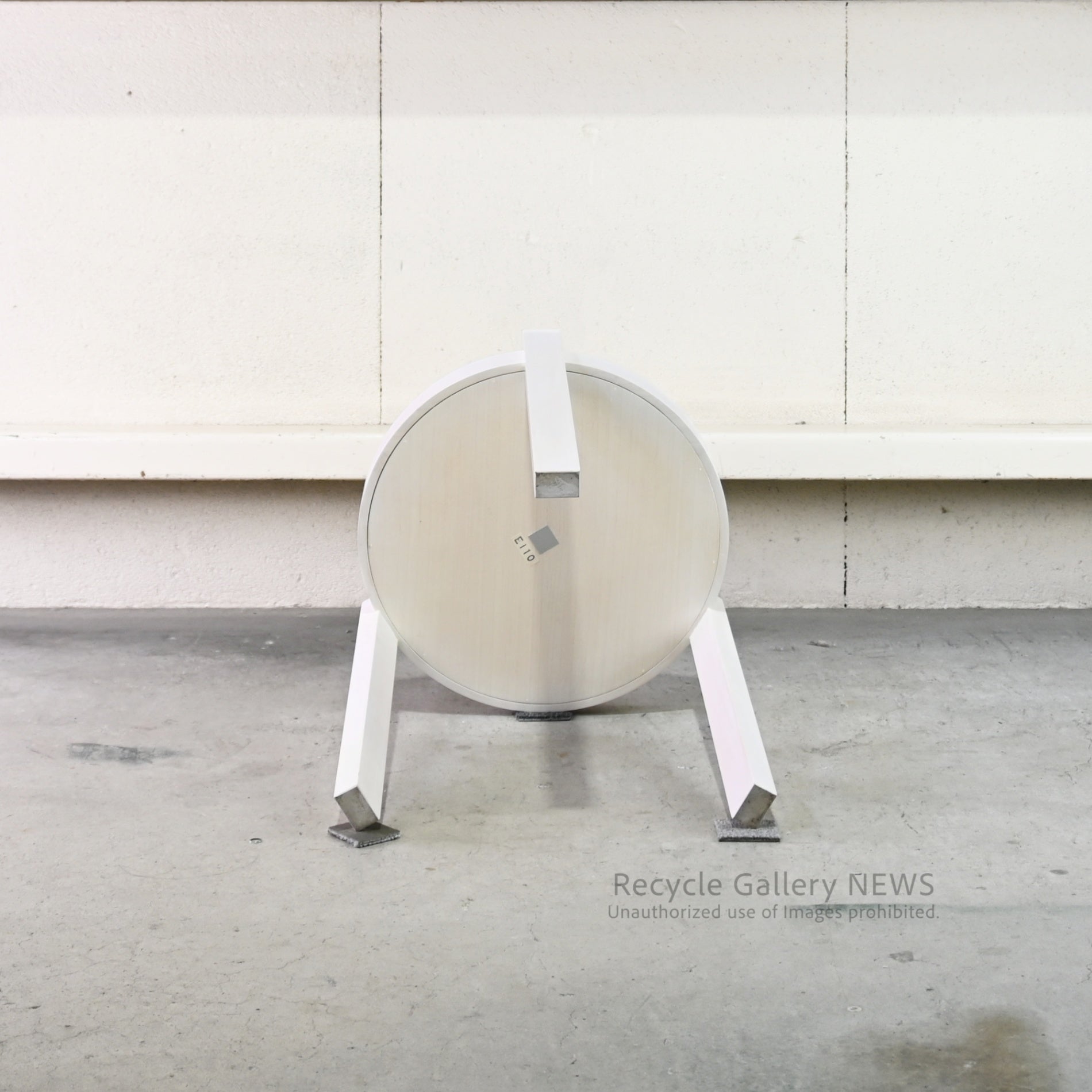 Cassina SELENE  Wooden Round Side Table Italy / カッシーナ セレーネ 木製 ラウンドサイドテーブル イタリア