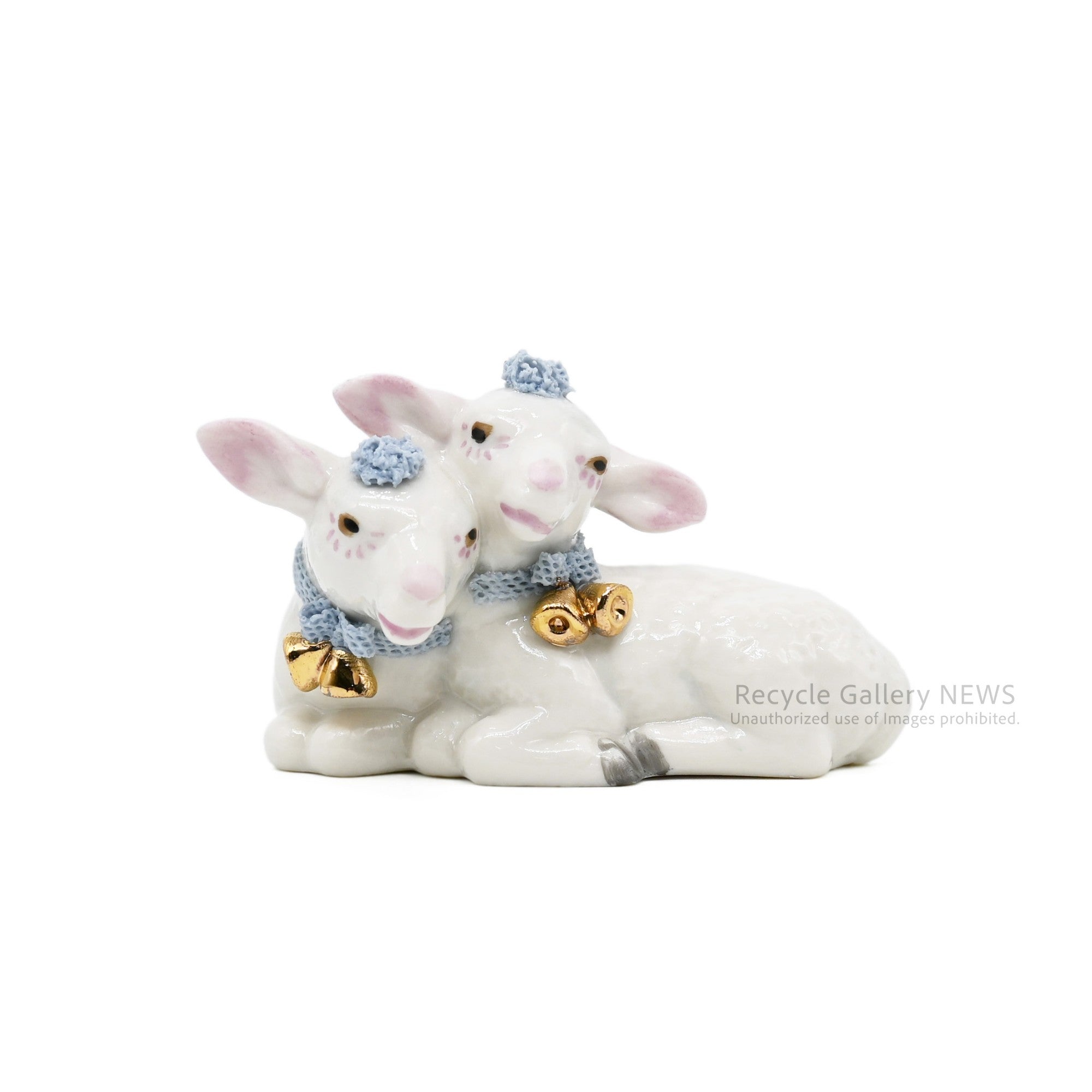 Irish Dresden Lace Porcelain White Lamb Figurine / アイリッシュ・ドレスデン 羊モチーフ 磁器 フィギュリン レース磁器 白 パステルカラー