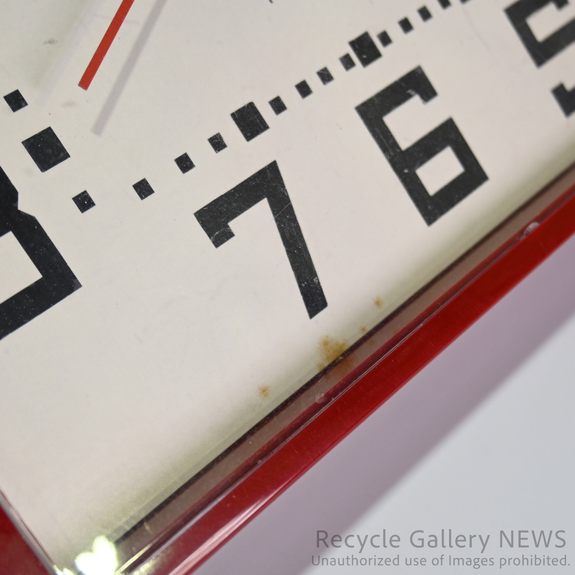 NEWGATE "METRO" Wall Clock Red / ニューゲート "メトロ" 壁掛け時計 赤