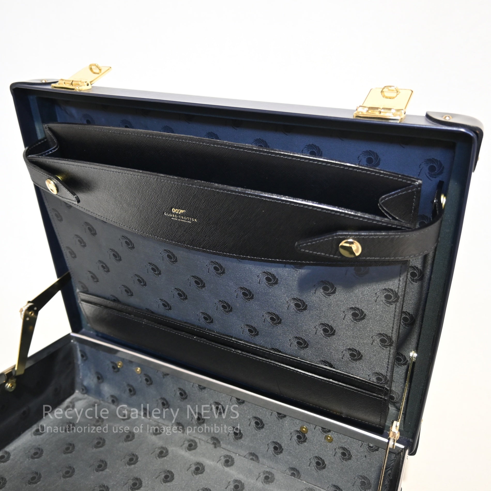 GLOBE-TROTTER Attache 007 Spectre Limited Edition James Bond