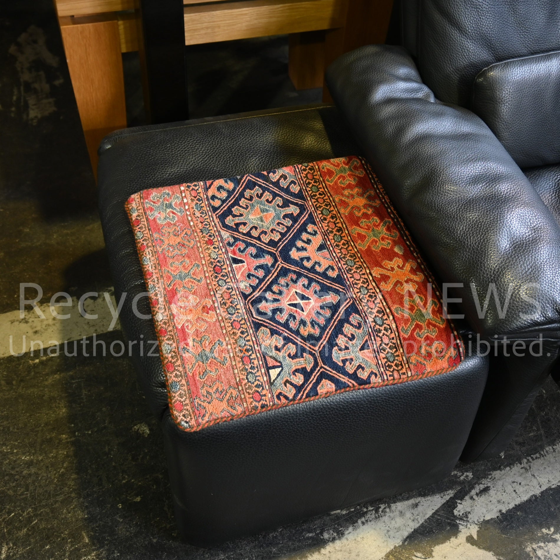 Old Kilim Cushion Cover [A] Vintage Brown Middle east / オールドキリム クッションカバー 中東 伝統織 赤系 3種類 (A ヴィンテージブラウン）