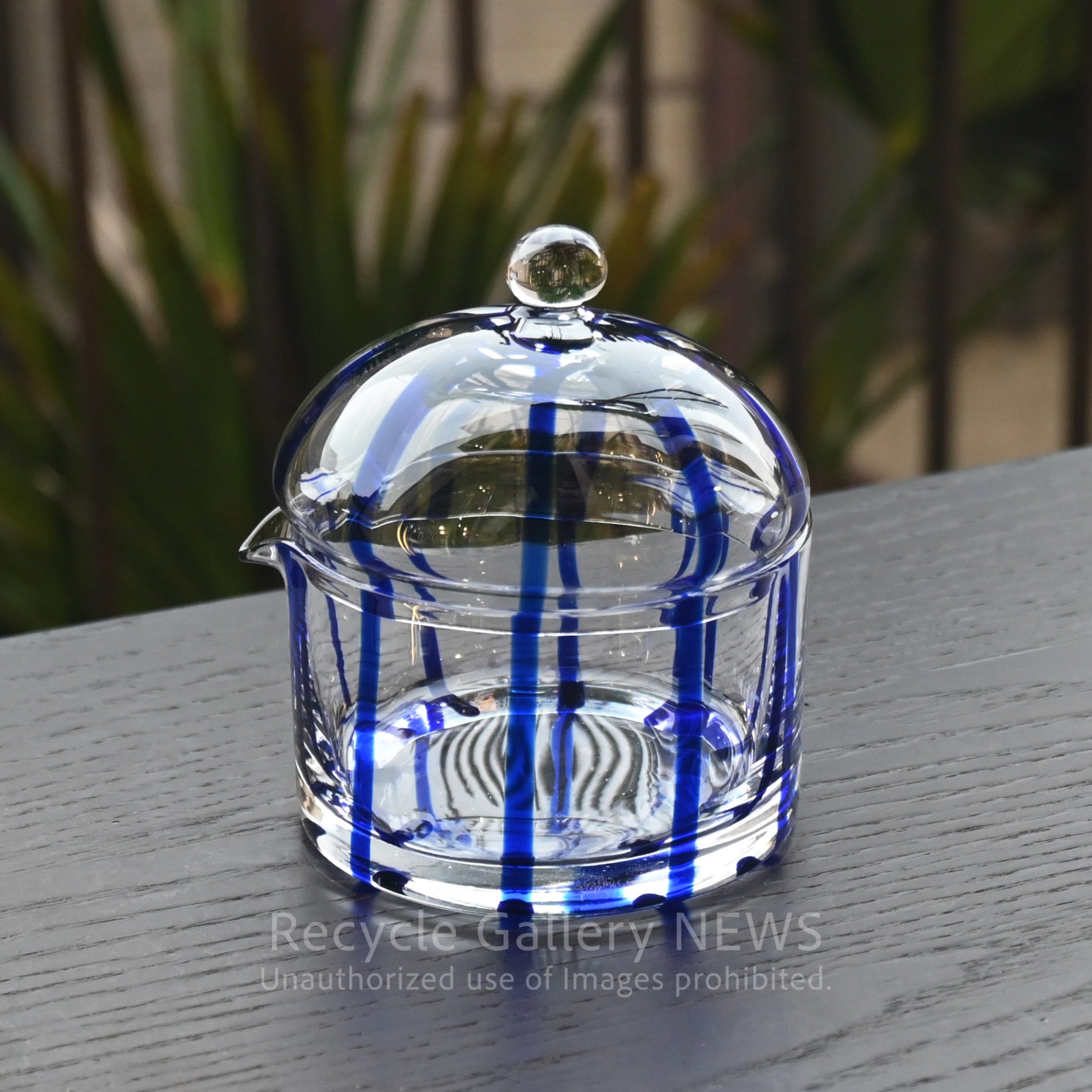 Handcrafted Blue Stripe Glass Candy Pot Trinket Box / ガラス工芸品 ストライプ キャンディポット 小物入れ 青 クリア