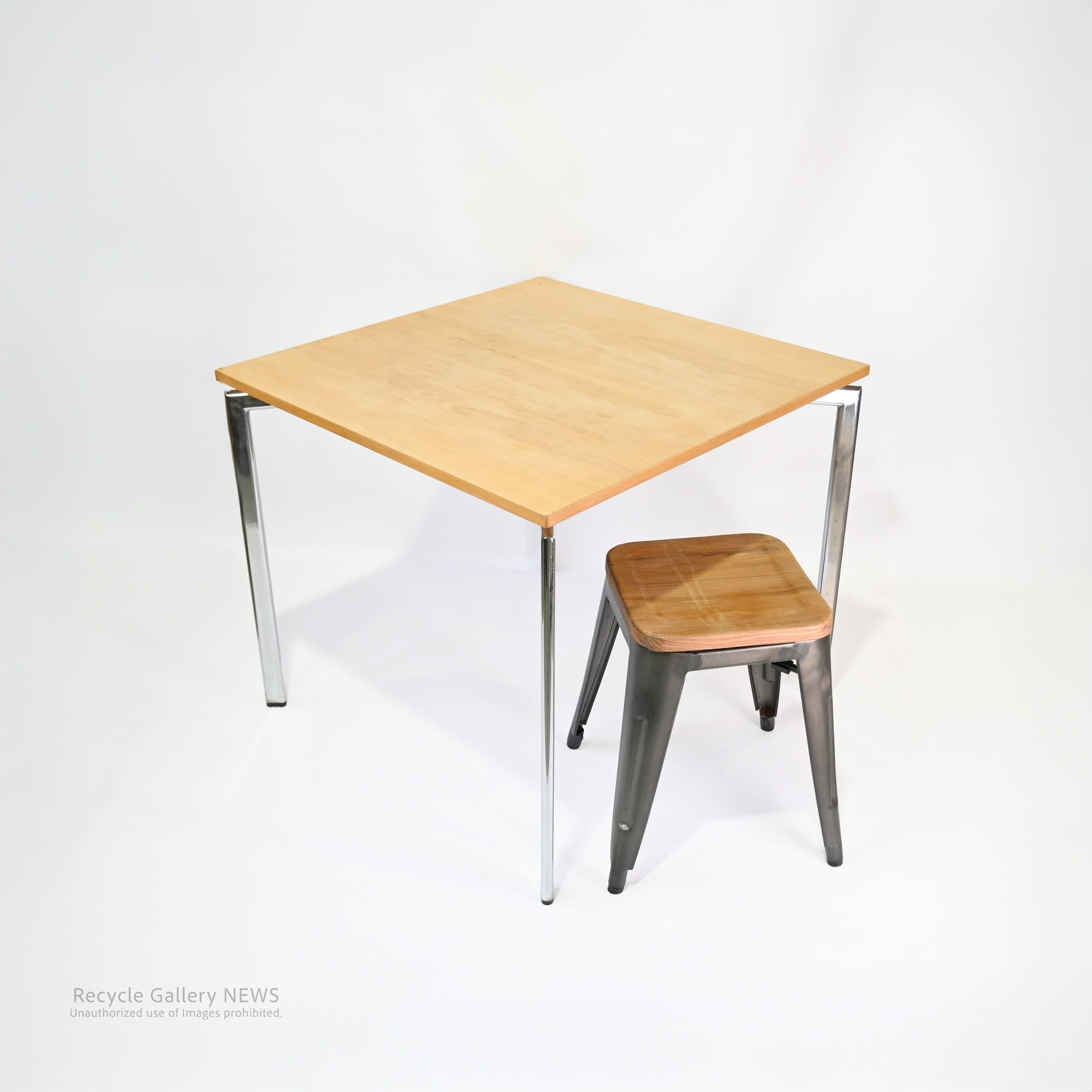 CAMPUS BY LAMMHULTS Square Table  Sweden Scandinavian Modern Furniture / ラムホルツ キャンパスシリーズ スクエアテーブル スウェーデン 北欧家具 北欧モダン