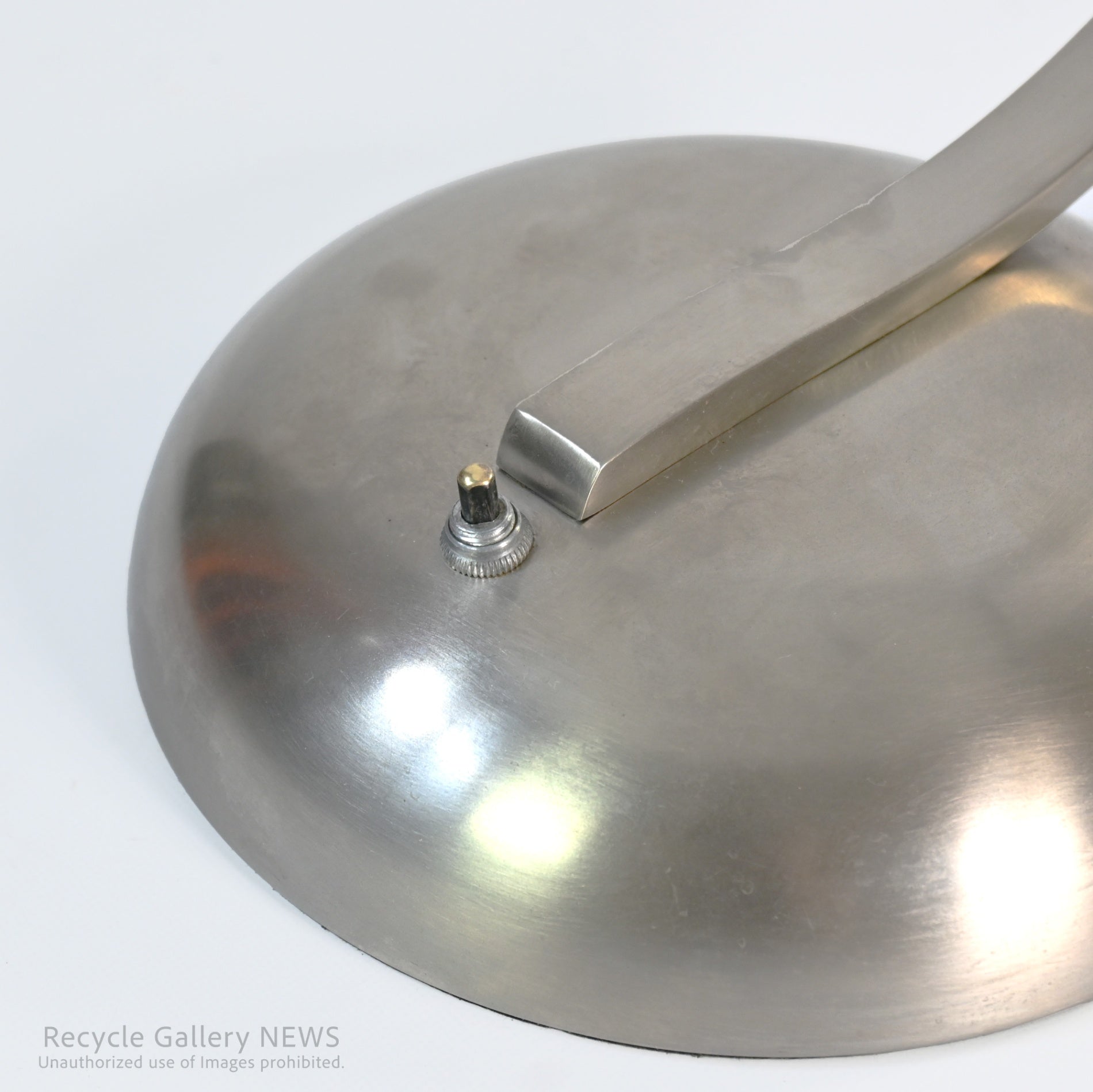 chrome desk lamp Rugged Industrial lamp Space Age Minimalist Design / クローム デスク ランプ スペースエイジ  無骨 インダストリアル ミニマル