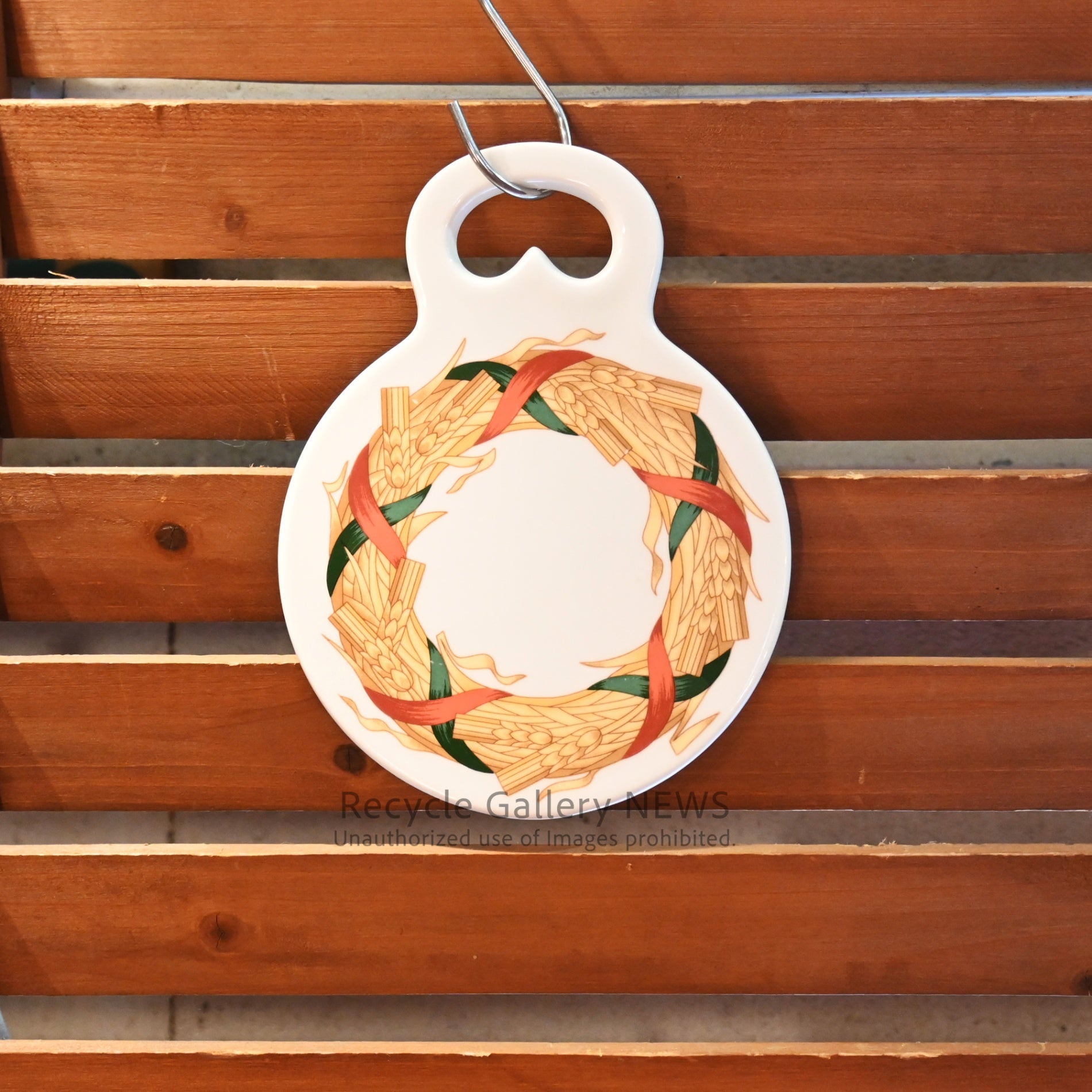 ARABIA Cutting Board with Wheat Wreath Motif Scandinavian Style Finland Rare / アラビア 麦の穂リース まな板 北欧 フィンランド 希少