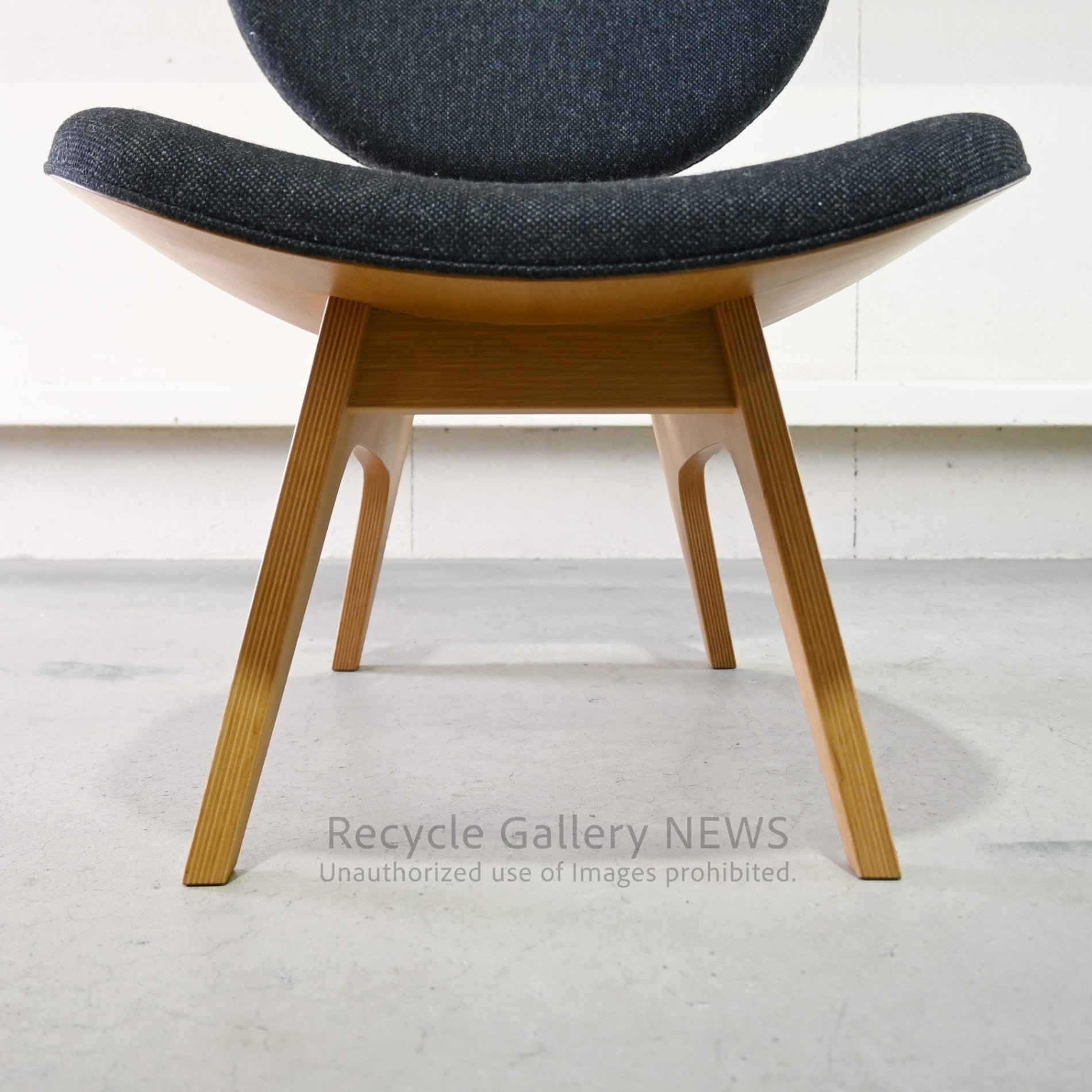 Tendo Mokko Wooden Low Chair by Daisaku Choh  Junzo Sakakura Japanese Modern / 天童木工 中座椅子 木製 長大作 坂倉準三 ジャパニーズモダン