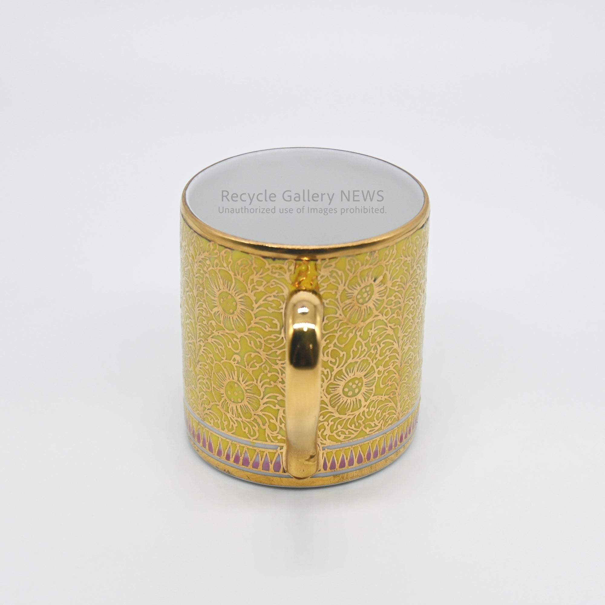 Thai Benjarong Cup & Saucer Gold Gilding Exotic Style Yellow / タイ陶磁器 ベンジャロン焼き C&S 金彩 エキゾチック イエロー