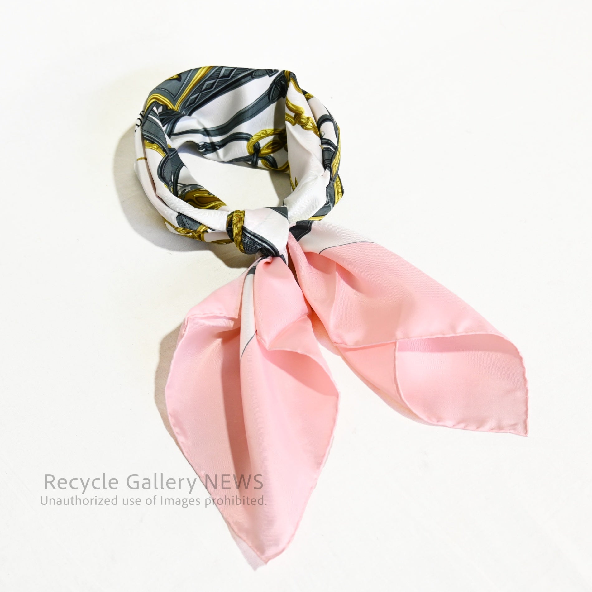 HERMES Carre 90 Bride de Gala Pink Unused Vintage France / エルメス カレ90 ブリッド ドゥ ガラ ピンク 未使用・新古品  ヴィンテージ フランス