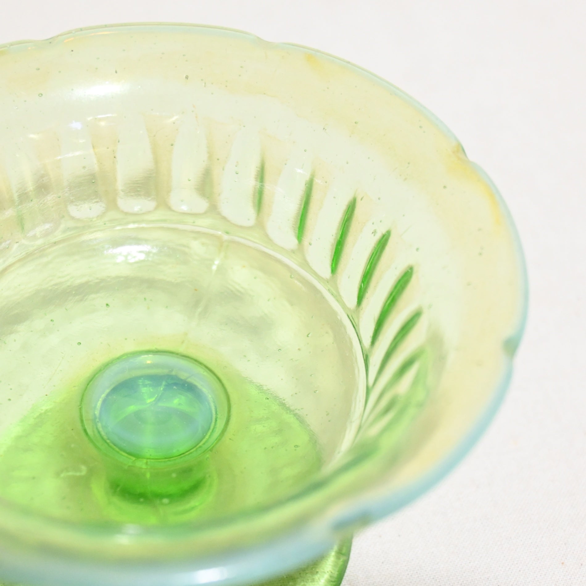 Vintage Press Glass Japanese Glass Ice Cup Melon Soda Color Retro / ヴィンテージ プレスガラス 和ガラス 氷コップ メロンソーダ色 レトロ