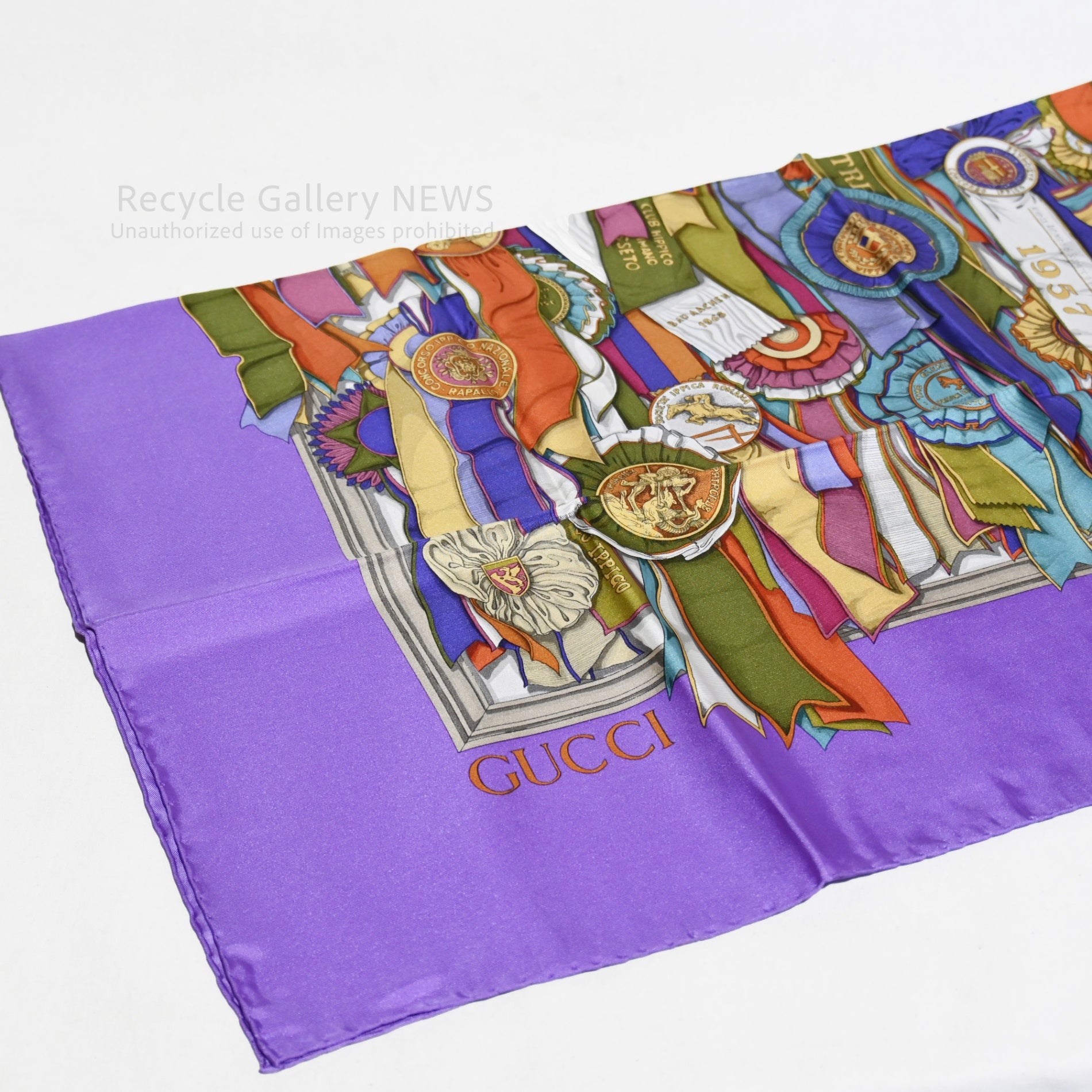 GUCCI Large Scarf Rosette Pattern Unused Silk Medal Ribbon Purple Vintage Gucci / グッチ 大判スカーフ ロゼット柄 未使用・新古品 シルク 勲章 リボン 紫 オールドグッチ