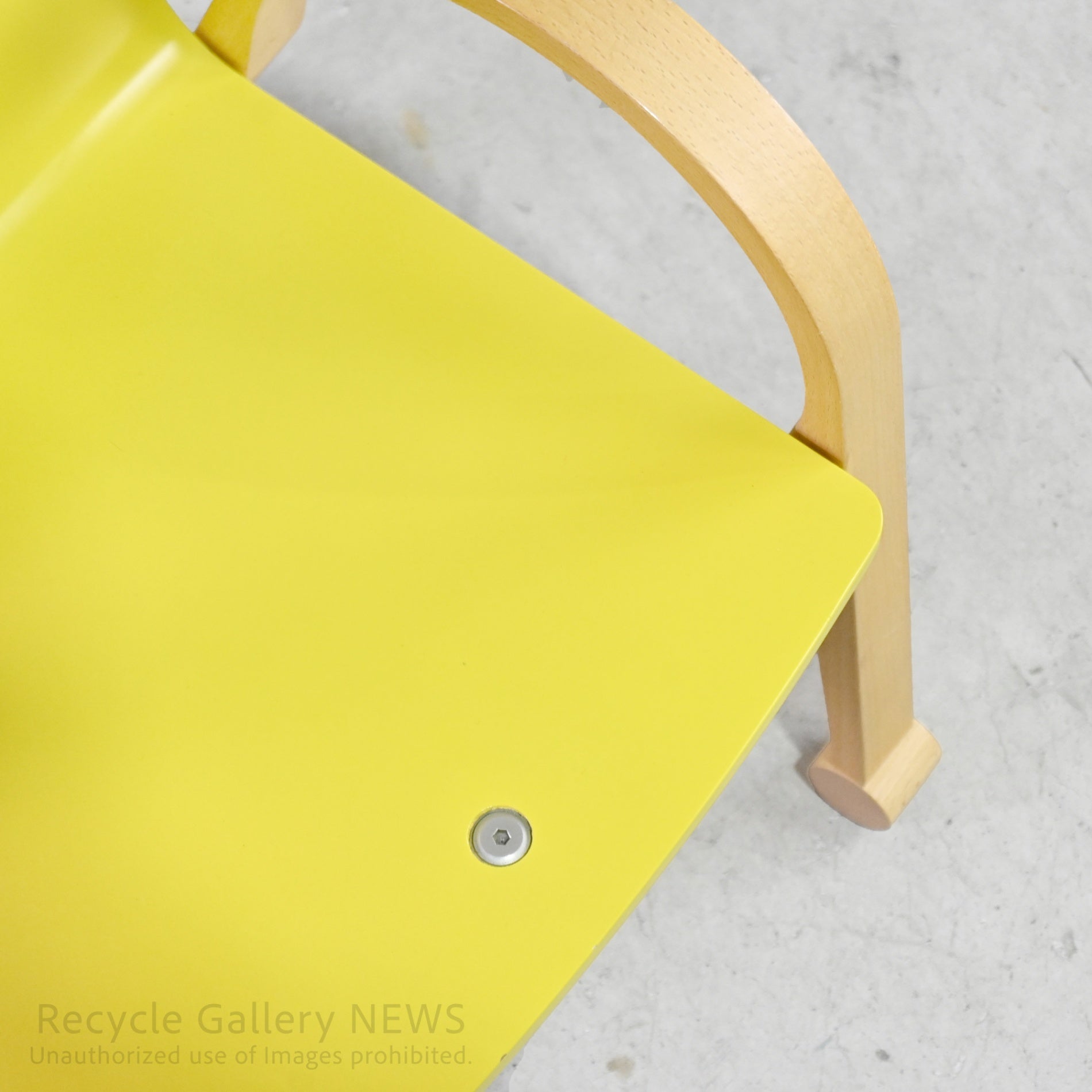 Nisshin Mokko ac-cent Kids chair Yellow Japan / 日進木工 アクセント キッズチェア イエロー 日本