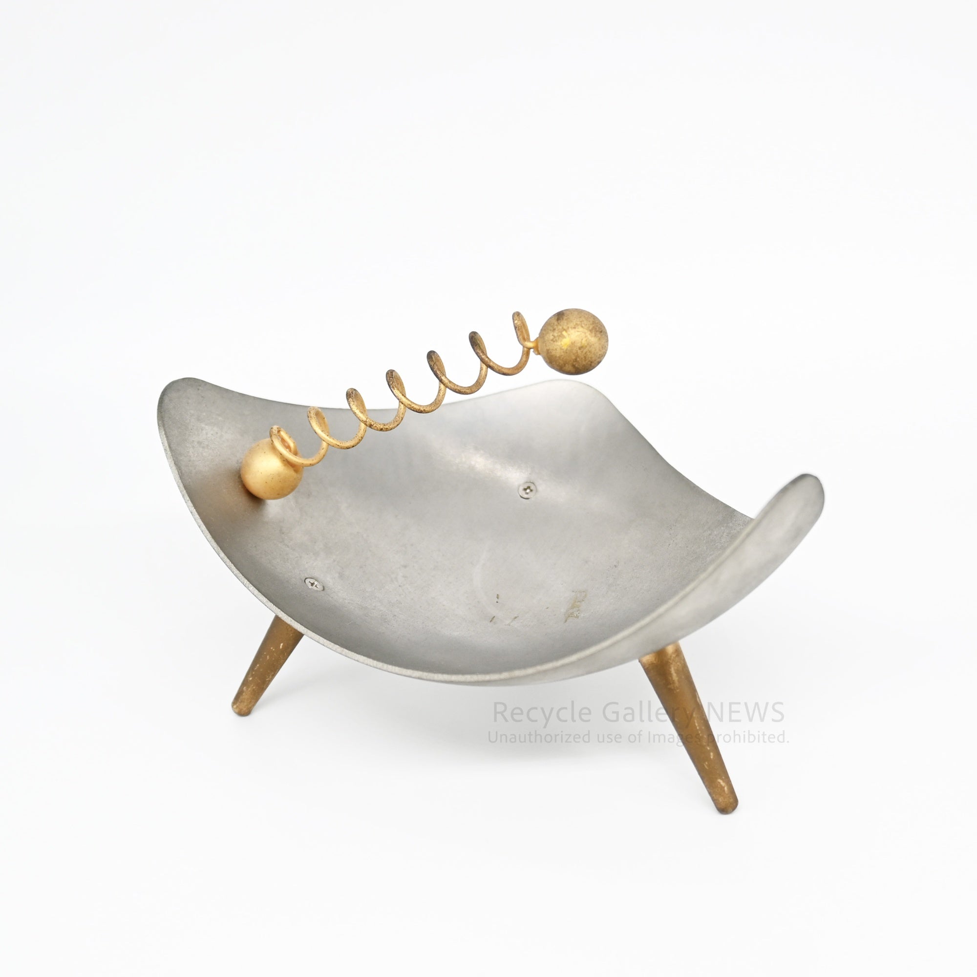Vintage Mid Century Crescent-shaped Metal Ash Tray Silver Gold  Art Object / ミッドセンチュリーデザイン 半月型 アッシュトレイ 灰皿 メタルトレイ オブジェ シルバー ゴールド