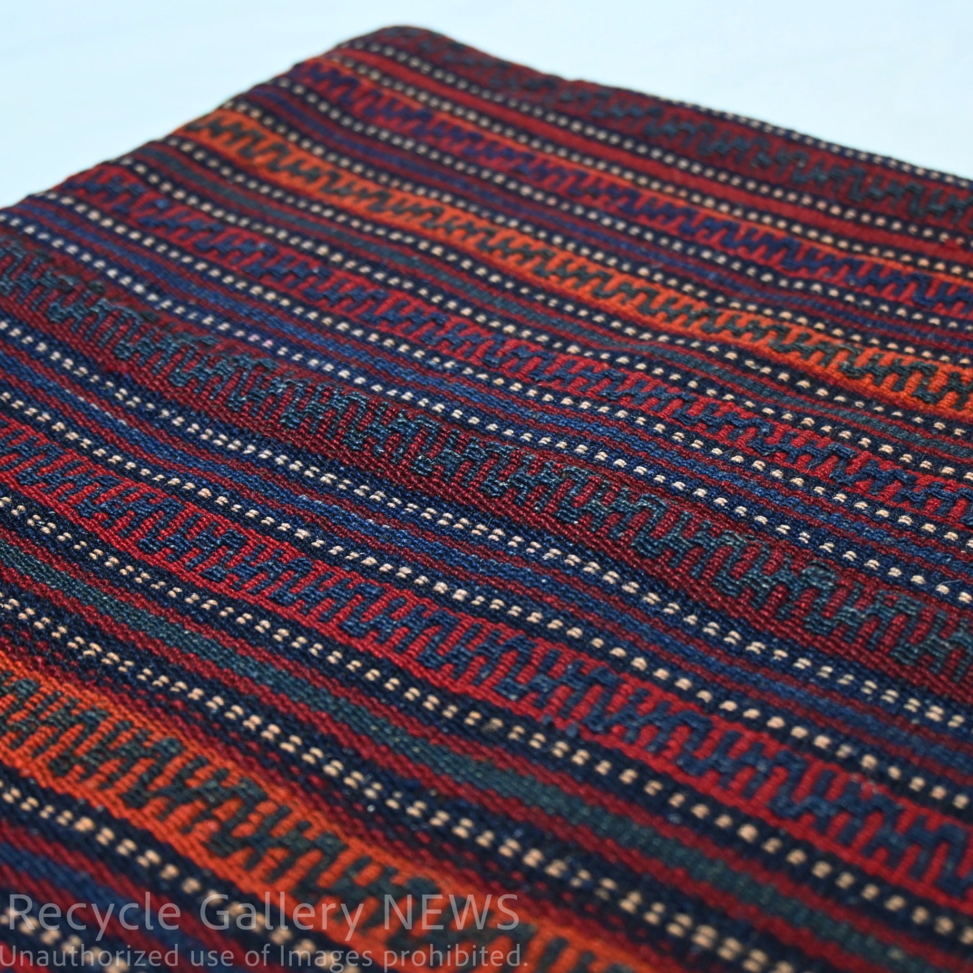 Old Kilim Cushion Cover [B] Deep Red Middle east / オールドキリム クッションカバー 中東 伝統織 赤系 3種類 （B ディープレッド）