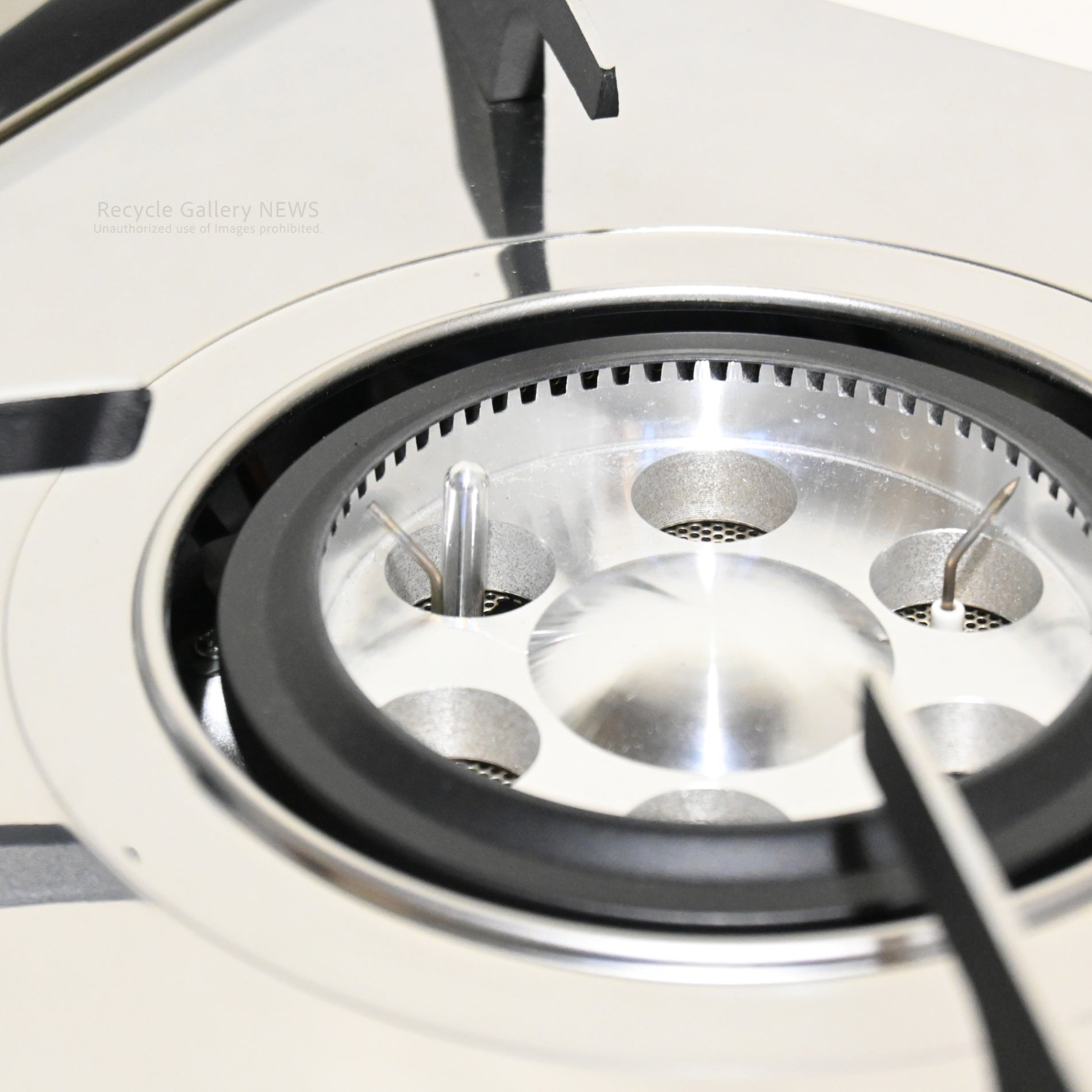 Iwatani AMORFO PREMIUM cassette stove CB-AMO-80 Japan / イワタニ アモルフォプレミアム CB-AMO-80 カセットコンロ 日本