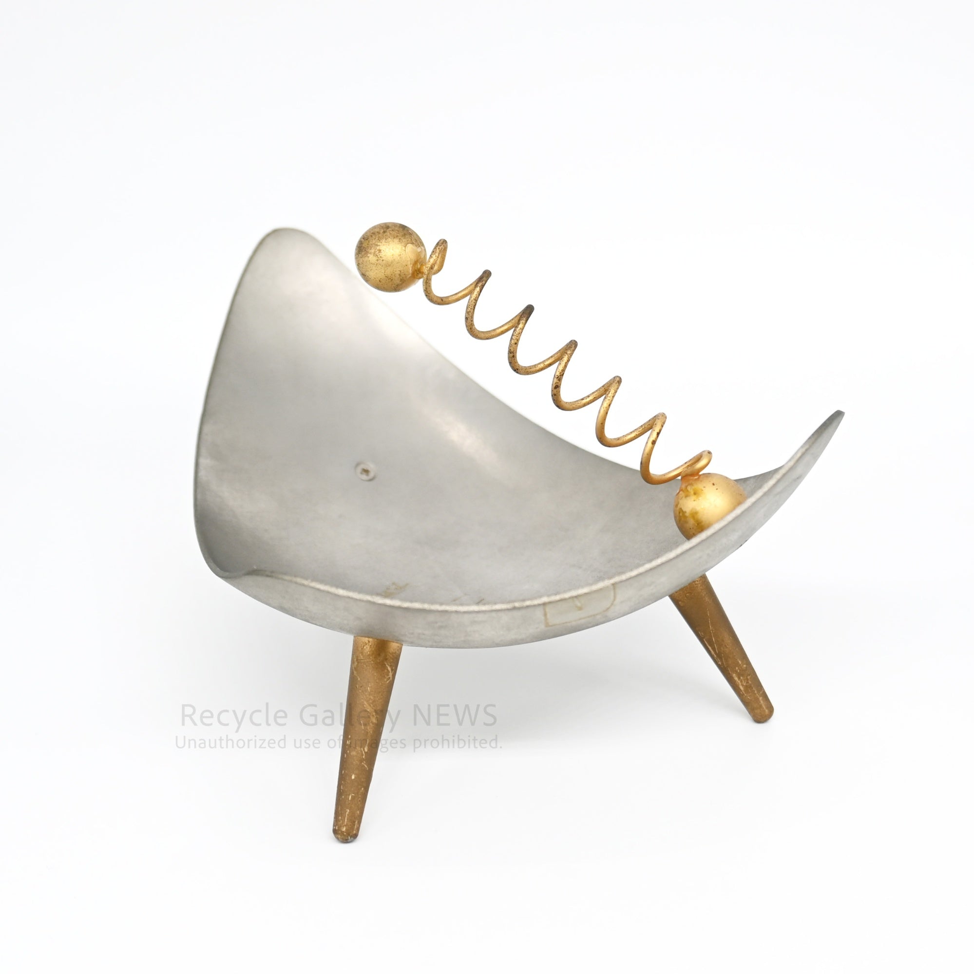 Vintage Mid Century Crescent-shaped Metal Ash Tray Silver Gold  Art Object / ミッドセンチュリーデザイン 半月型 アッシュトレイ 灰皿 メタルトレイ オブジェ シルバー ゴールド