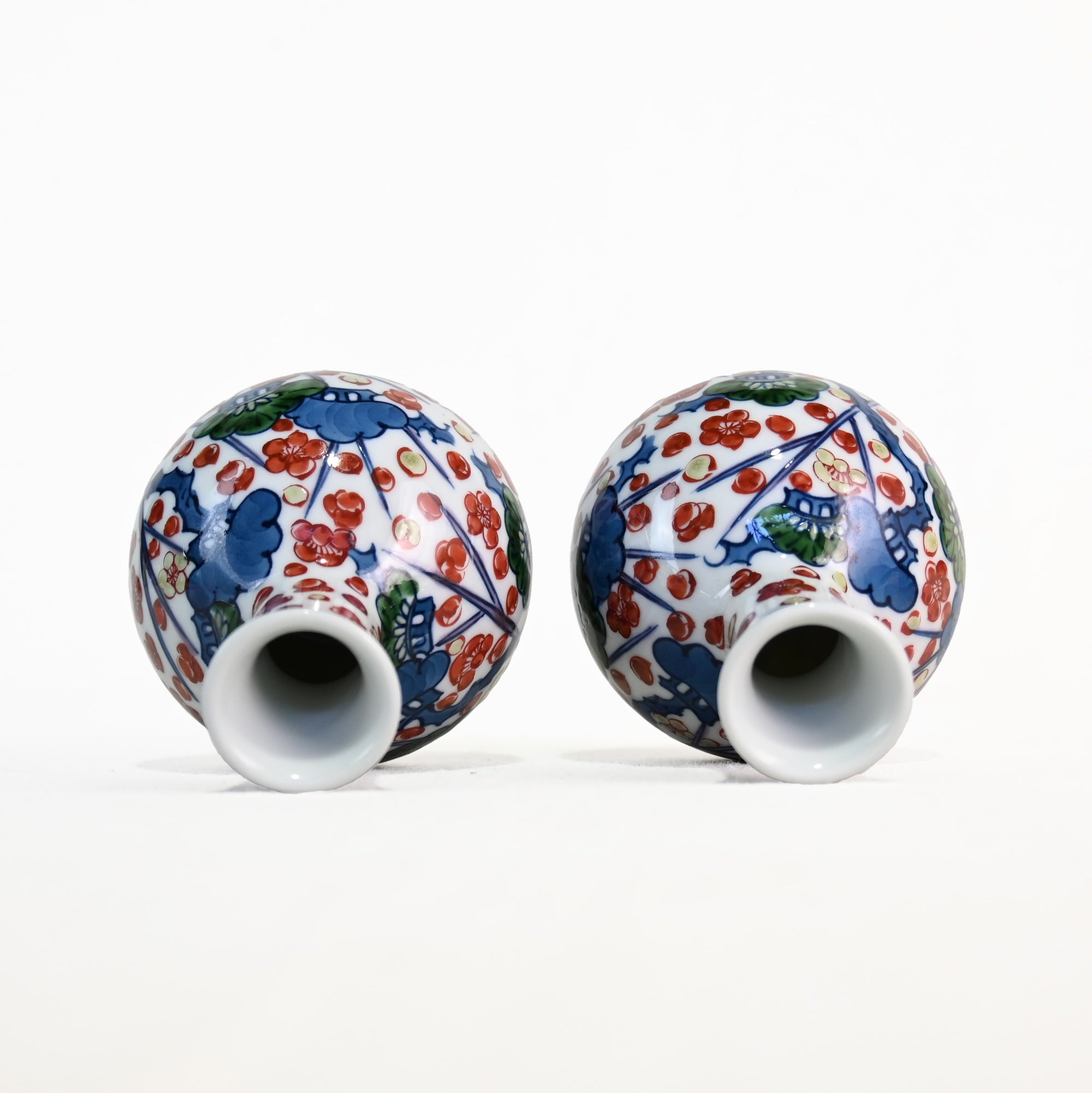 Murakami Genki Seven Sake vessels Japan / 村上玄輝 染錦梅花文酒器 七点 共箱付き