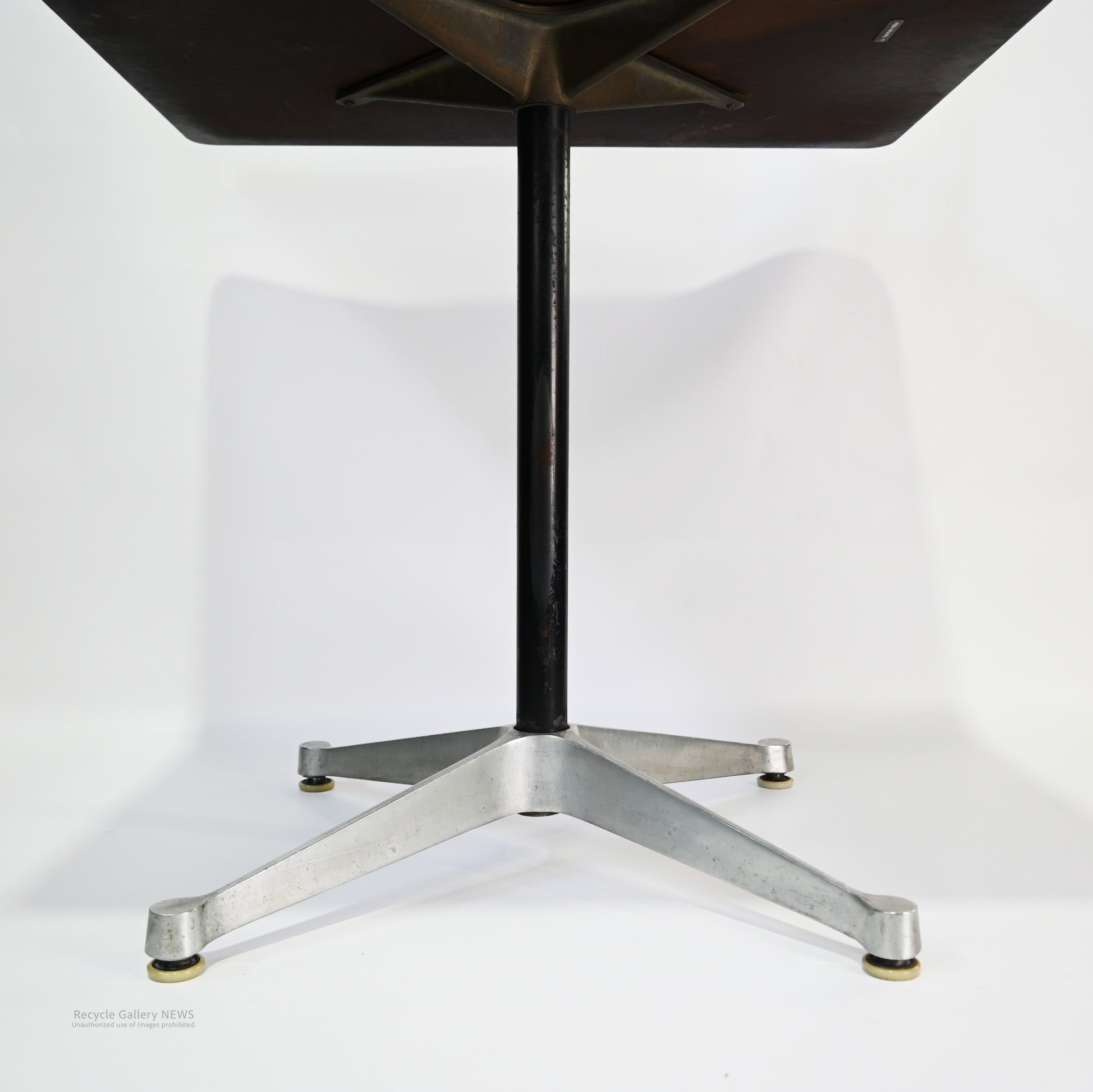 Herman Miller Eames Center Table by Charles & Ray Eames American Mid Century Modern Architectural Form / イームズセンターテーブル ミッドセンチュリー アメリカ チャールズ＆レイ・イームズ 建築