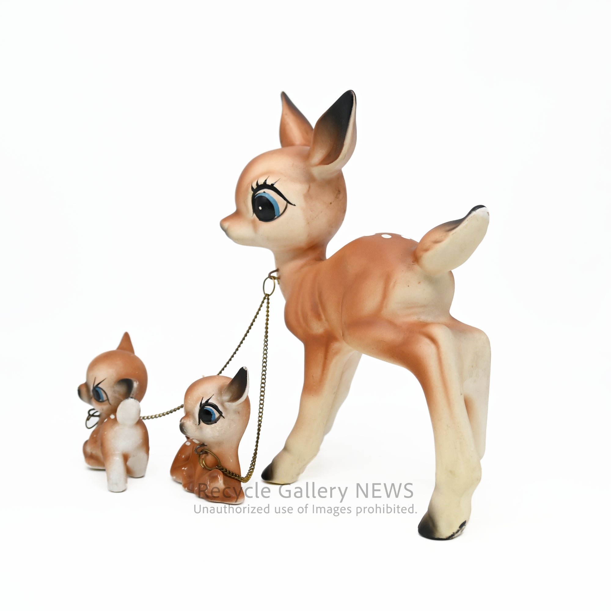 Deer and baby Bambi ceramic figurine 1950s Showa retro Japan / 鹿の親子 バンビ 陶器 置物 オブジェ 1950年代 昭和レトロ 日本