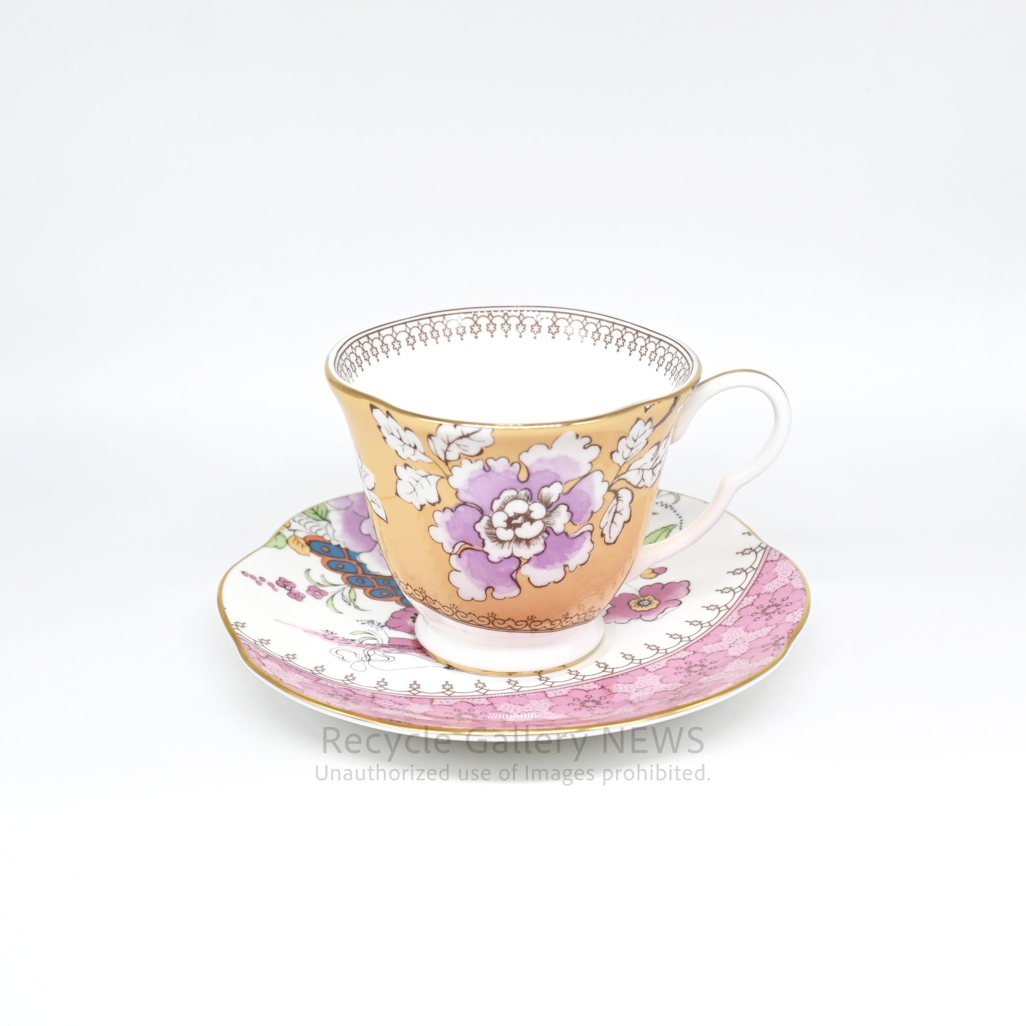 WEDGWOOD "Butterfly Bloom" C&S Vintage Inspired Collectible Bone China Pink Yellow Floral Design / ウェッジウッド "バタフライブルーム" カップ&ソーサー ボーンチャイナ 蝶モチーフ フローラルデザイン 英国食器