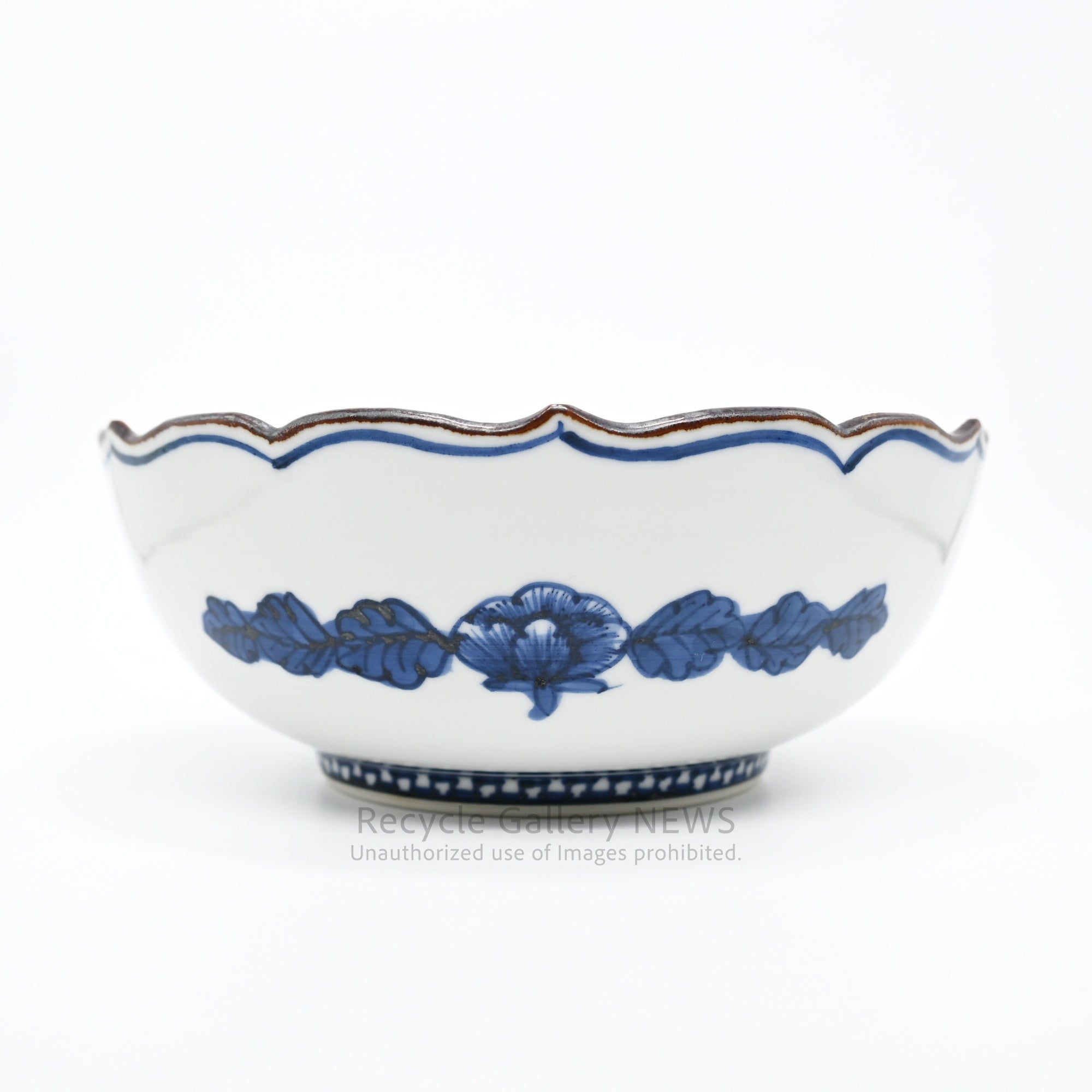 Ichiraku Yamamoto Blue White Porcelain Neziri-Shonzui Lobed-Rim Bowl / 山本壹楽 壹楽窯 染付 ねじり祥瑞 稜花 鉢 藍色