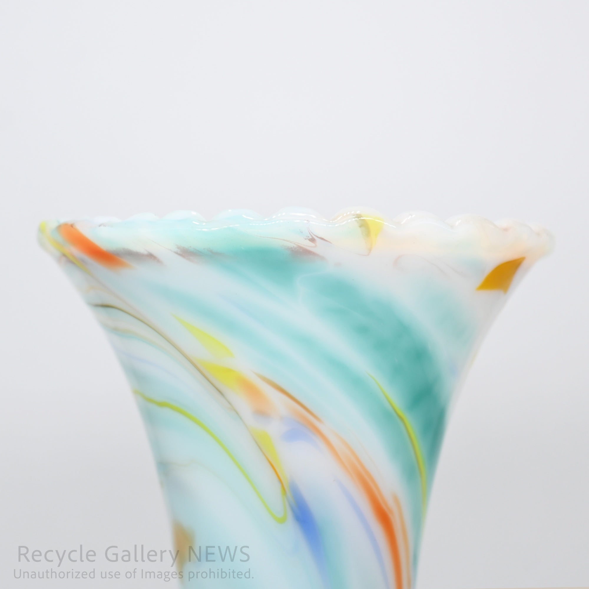 Milky Marble Glass Vase Retro Modern Art Glass / ミルキー マーブル ガラス フラワーベース 花瓶 乳白色 レトロモダン アートガラス